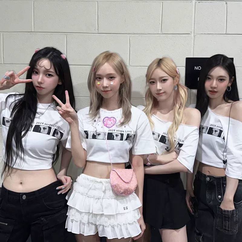 เสื้อยืด Aespa : 2024 Aespa LIVE TOUR - SYNK : Parallel Line