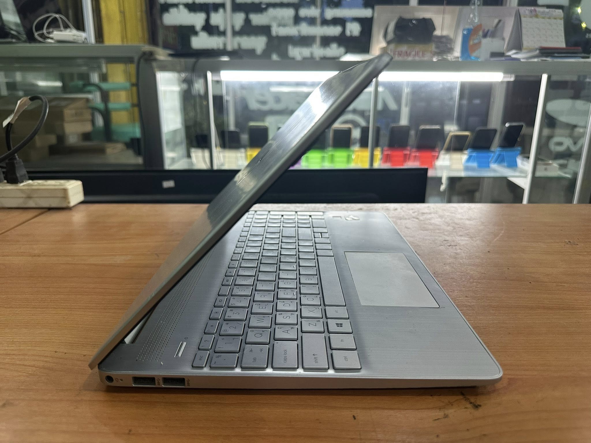 ( SOLD OUT ) HP 15s-fq1000TU