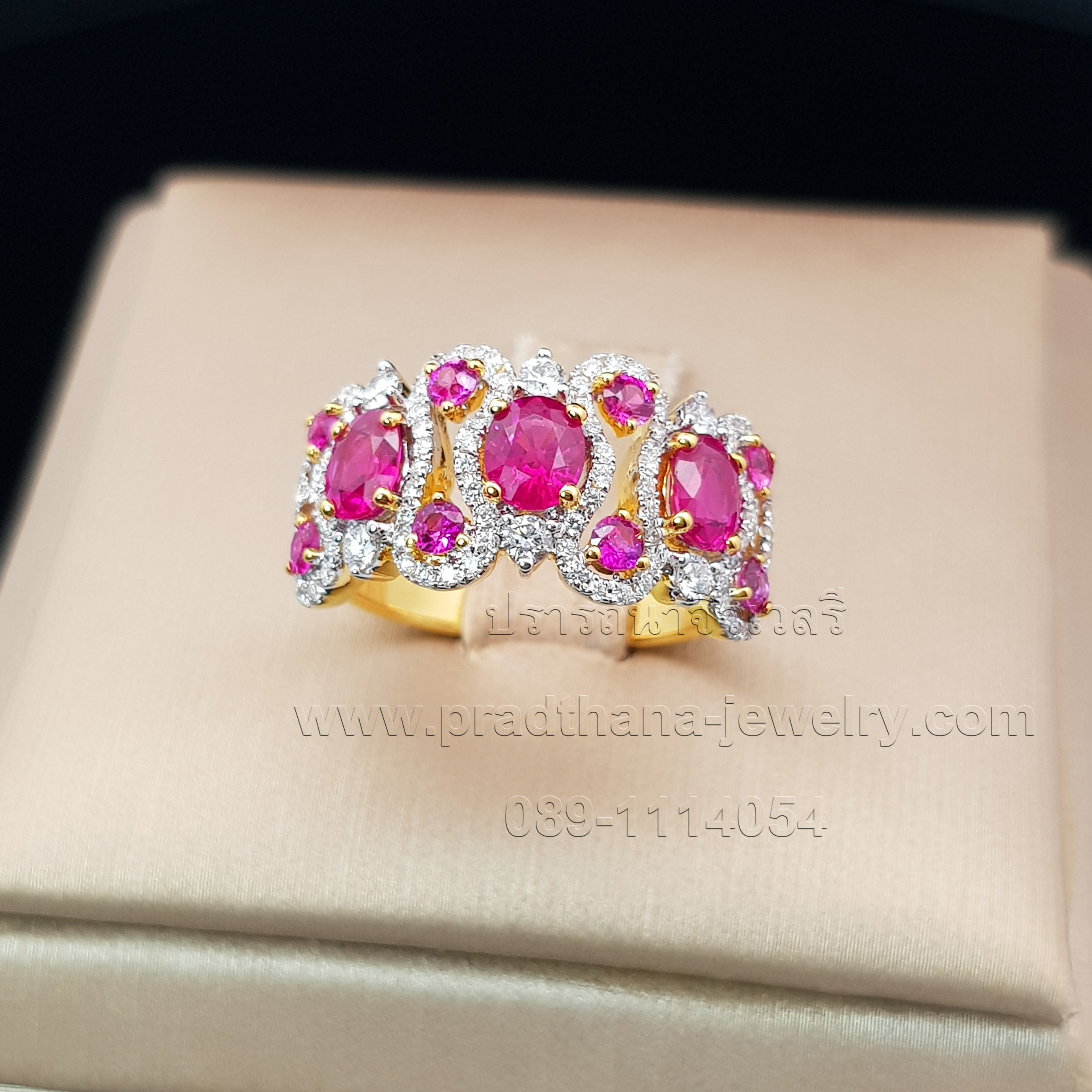 แหวนทับทิมประดับเพชร