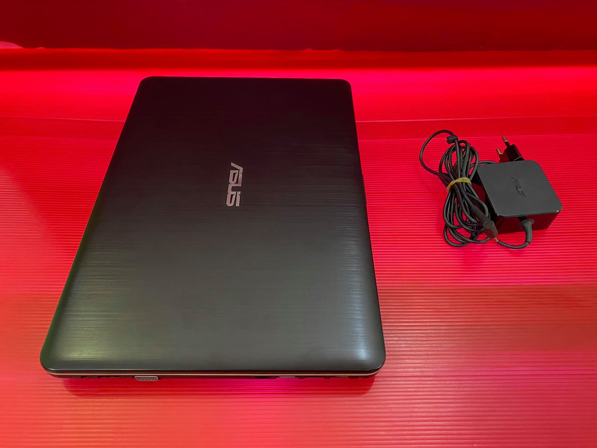 ( SOLD OUT ) Asus K441UA-WX314T