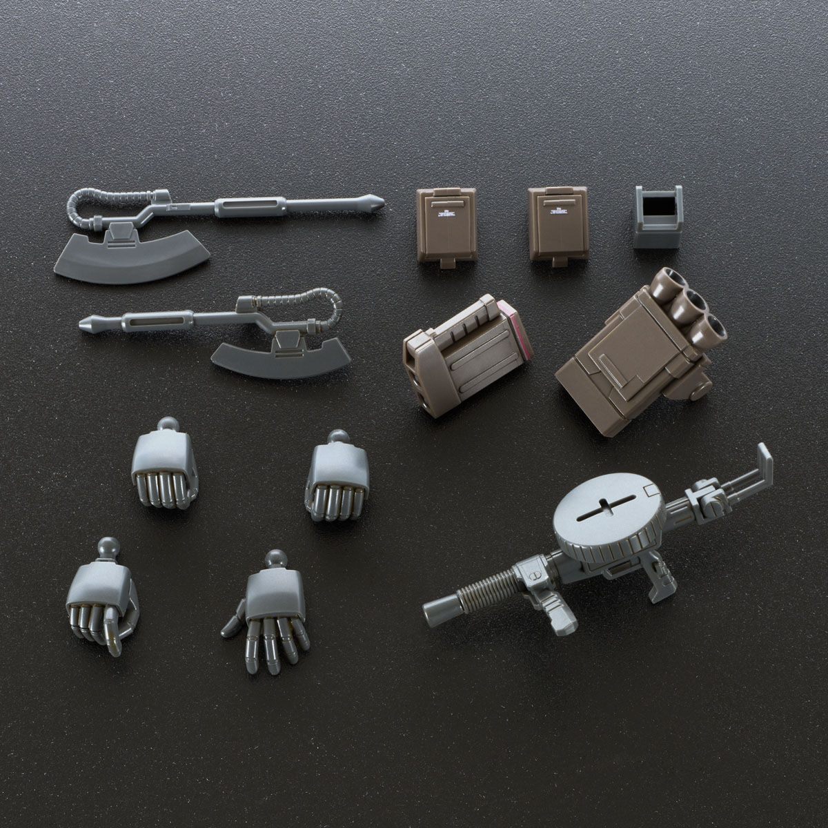 <Preorderถึง 18/6/2021>เปิดรับPreorder มัดจำ 300 บาท P-bandai HG 1/144 GTO Zaku Desert Type Double Antenna โมเดลประกอบ