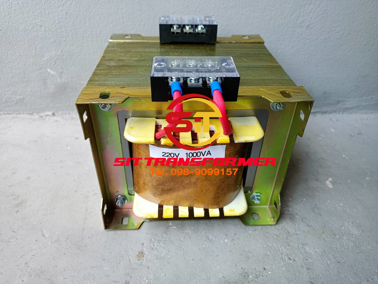 หม้อแปลงไฟฟ้า 400V / 220V 1000VA