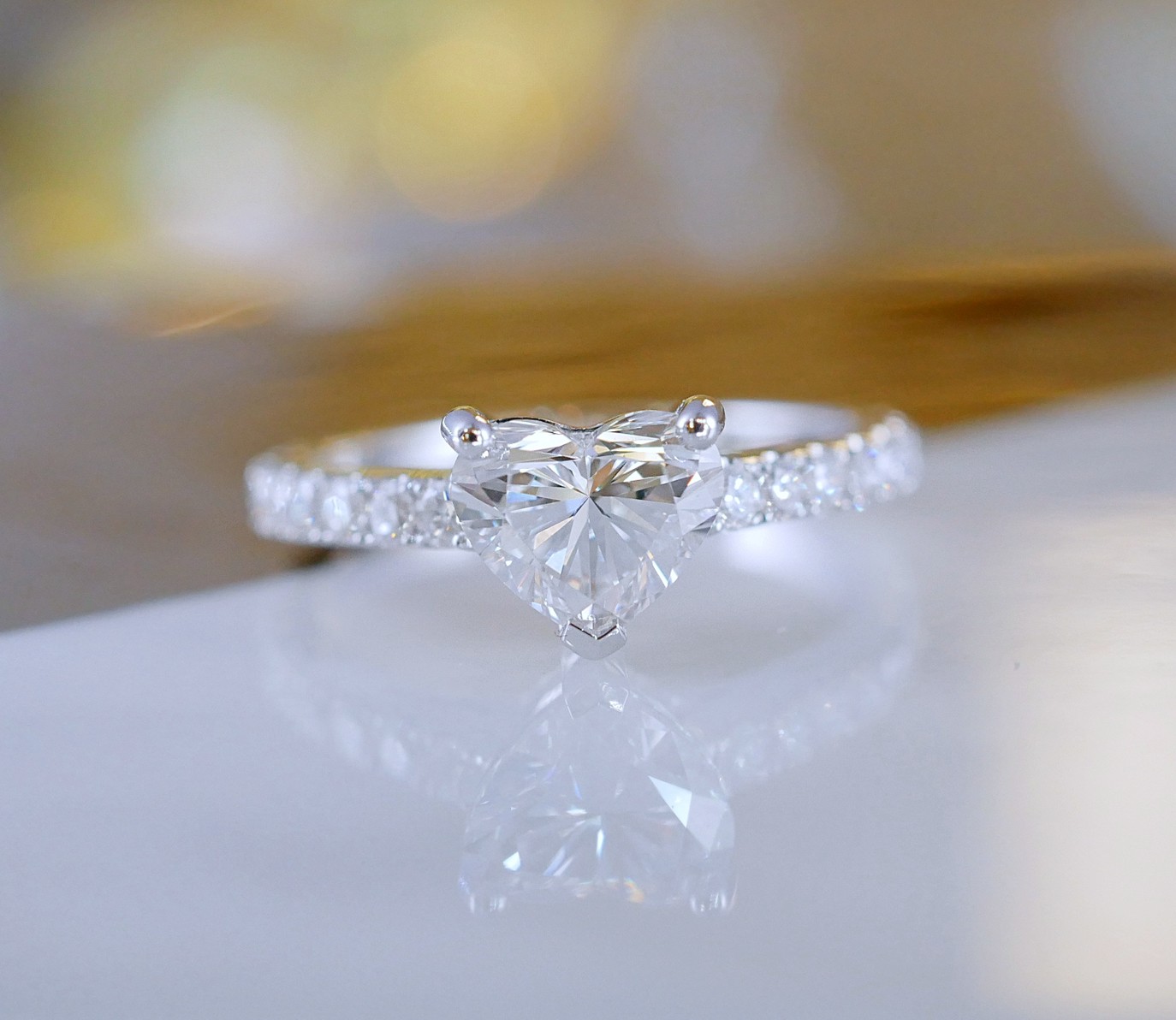 เพชรหัวใจ 1ct บ่าเพชร