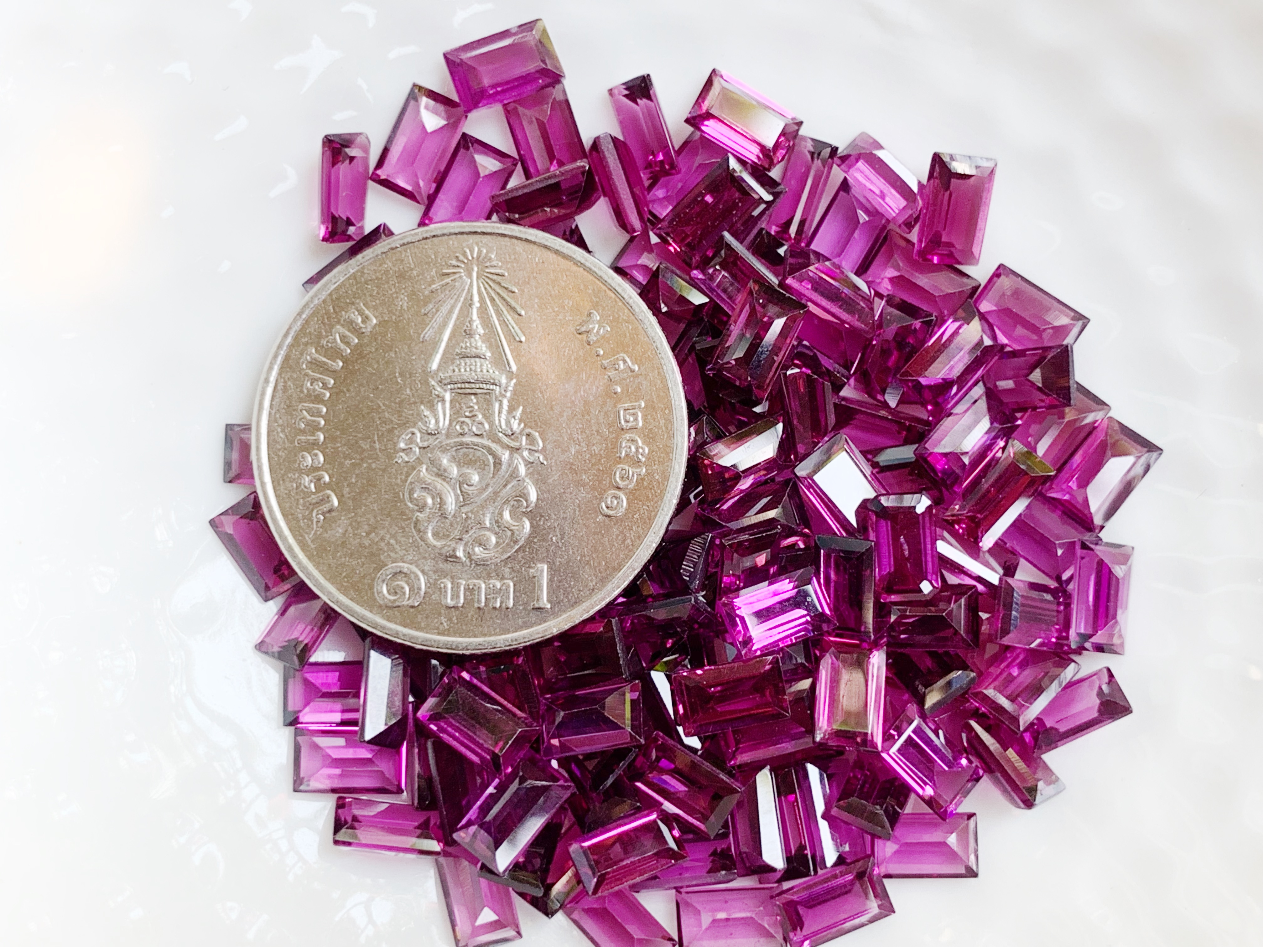 โรโดไลท์สี่เหลี่ยม 5x3 มม. 5 กะรัต