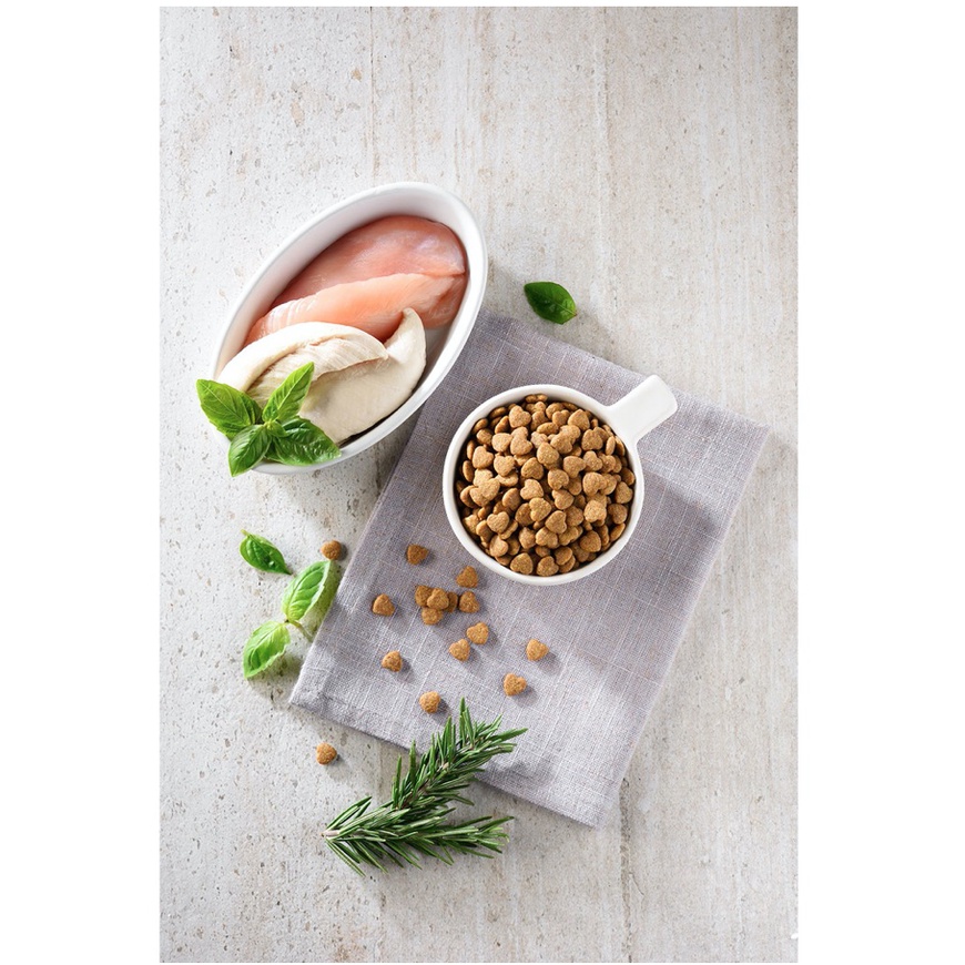 Monchou มองชู อาหารเเม็ดแมว 2.7KG