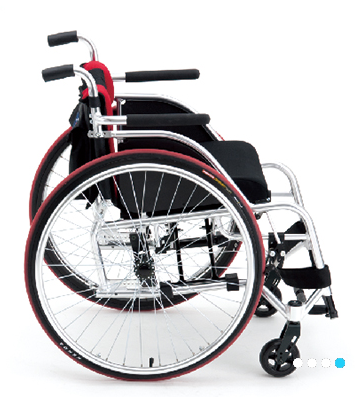 รถเข็นผู้ป่วย MIKI รุ่น NOVA ZERO ล้อหน้า 4 นิ้ว ล้อหลัง 24 นิ้ว น้ำหนัก 12.5 กิโลกรัม รับประกันศูนย์ไทย 3 ปี