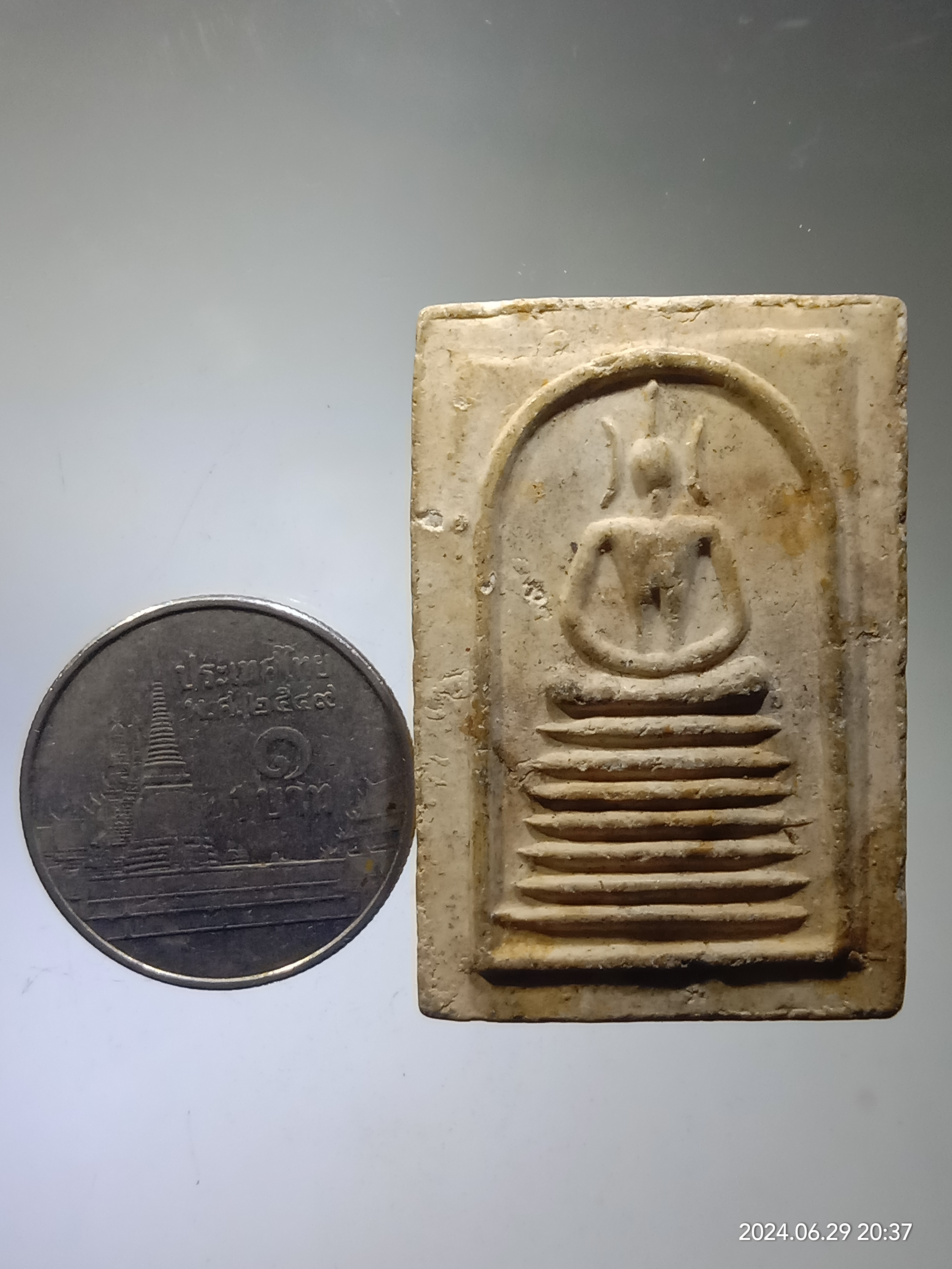 รหัสสินค้า พระสมเด็จ วัดต่างๆ 014 พระสมเด็จเนื้อผง หลังรูปเหมือนหลวงพ่อสาย วัดดอนกระต่ายทอง จังหวัดอ่างทอง