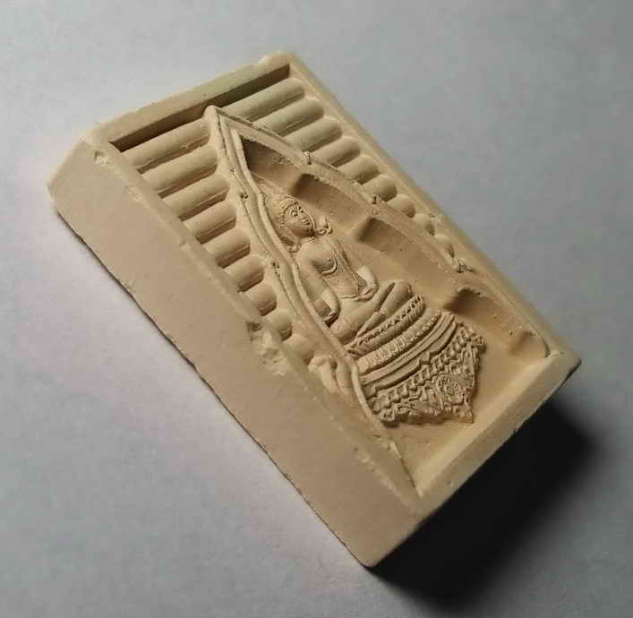 รหัสสินค้า พระเนื้อดิน เนื้อผง เนื้อว่าน 346 พระผงพิมพ์พระพุทธ วัดรับน้ำ อำเภอบ้านโป่ง จังหวัดราชบุรี รุ่นรับทรัพย์ ที่ระลึกฉลองอุโบสถปี 2545