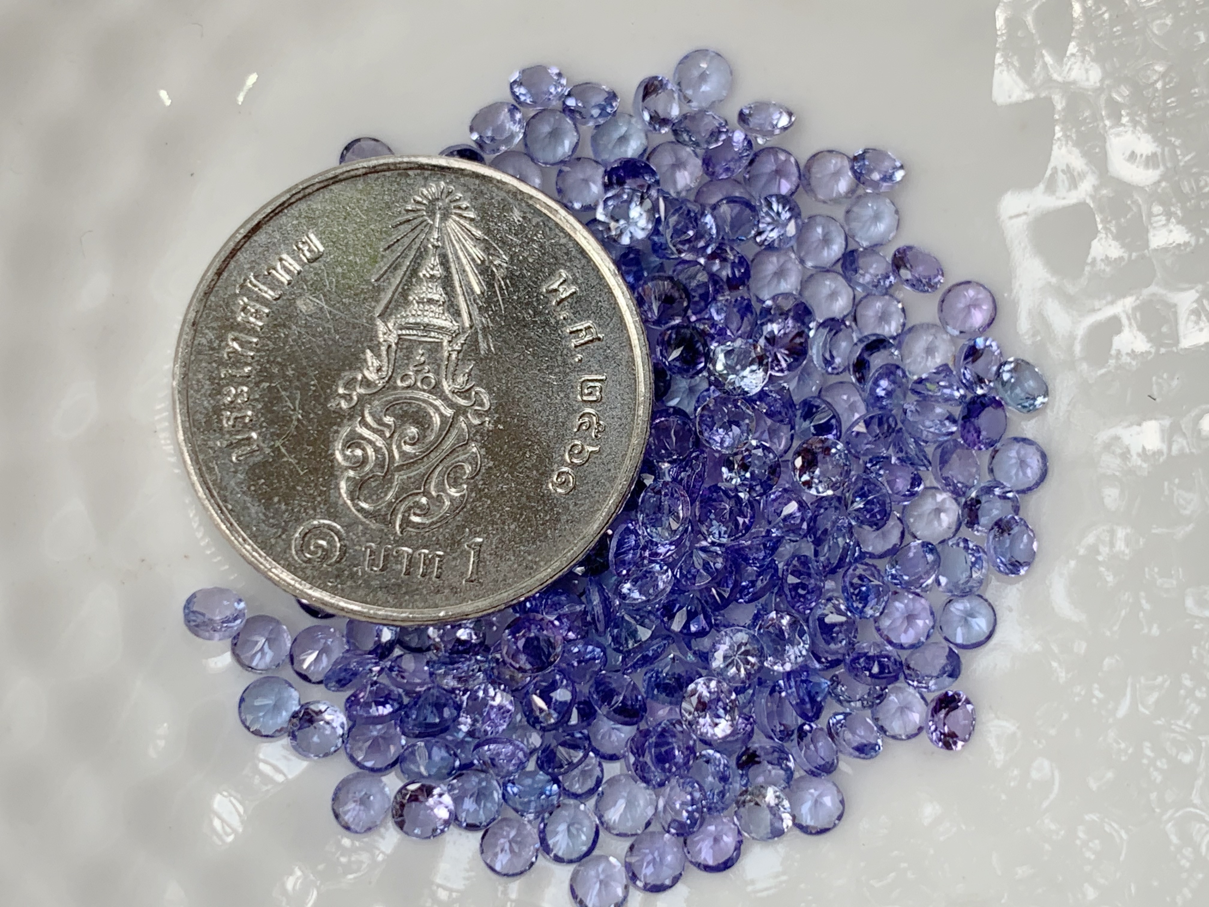 แทนซาไนท์กลม 2.5 มม. 1 กะรัต