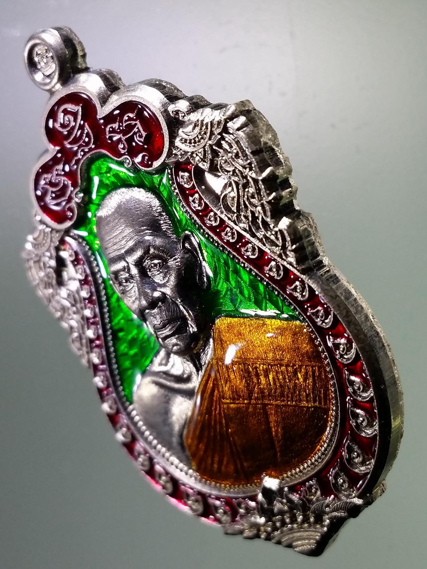 รหัสสินค้า พระมีกล่อง 008 เหรียญเสมาพระพรหม เนื้ออัลปาก้าลงยา รุ่น พรหมพัฒน์พันล้าน ๒ หลวงพ่อพัฒน์ วัดห้วยด้วน อำเภอหนองบัว จังหวัดนครสวรรค์ ตอกโค๊ต หมายเลข ๑๐๐