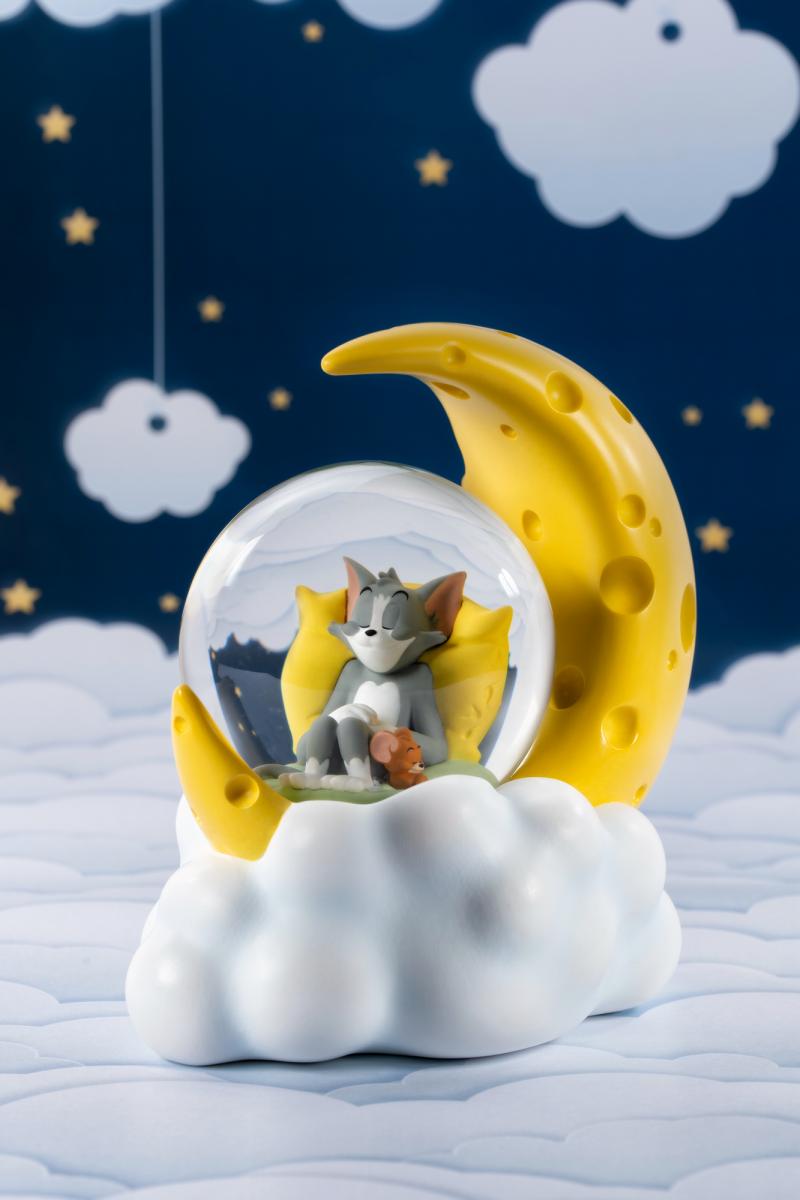 <preorder ปิดรับวันที่ 16/6/2023> เปิดรับPreorder มัดจำ 500 บาท Tom and Jerry Cheese Moon Snow Globe by Soap Studio