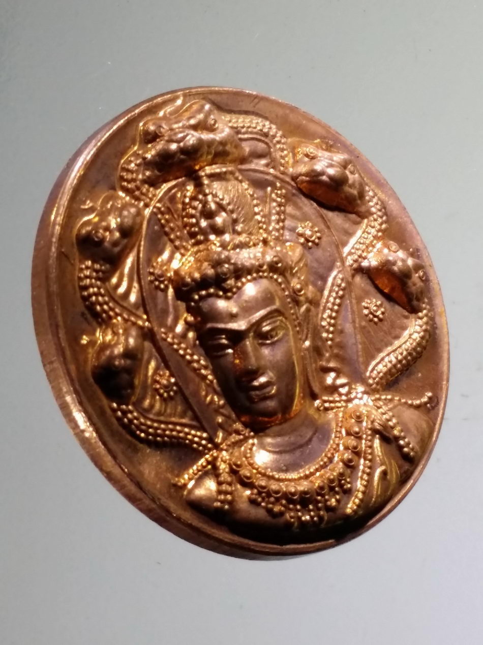 รหัสสินค้า จตุคามรามเทพ 887 เหรียญจคุคามรามเทพ รุ่นราชันย์ดำ พิมพ์หน้าเอียง วัดใหญ่ชัยมงคล นครศรีฯ ปี ๒๕๕๐ รุ่นนิยม เนื้อทองแดง ด้านหลังตอกโค้ด