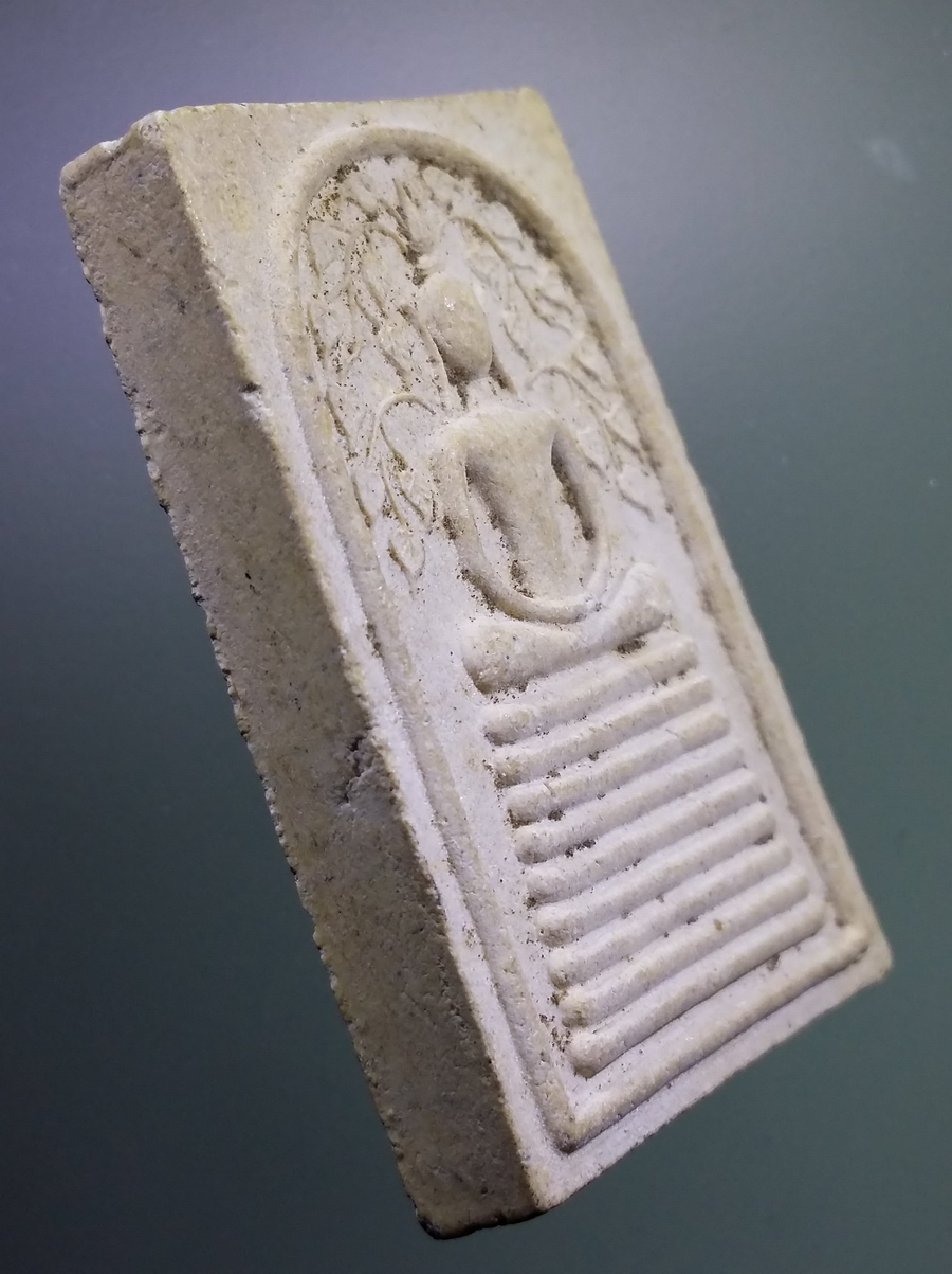 รหัสสินค้า พระสมเด็จ วัดต่างๆ 1050 พระสมเด็จเนื้อผง พิมพ์ปรกโพธิ์ หลังยันต์ห้า อักขระขอมพุทธา ไม่ทราบที่ พระรายการนี้ให้เช่าบูชาแล้ว