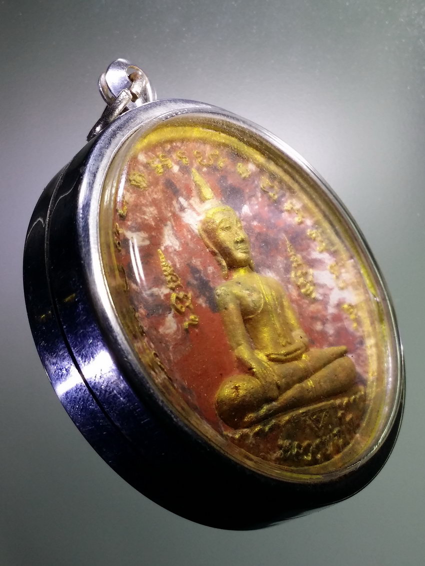 Antig LSD 108 พระผงก้นครกปิดทอง หลวงพ่อโต หลังพญาราหู วัดโสภณาราม บ้านขอม จังหวัดสมุทรสาคร รุ่นอนุสรณ์ 117 ปี