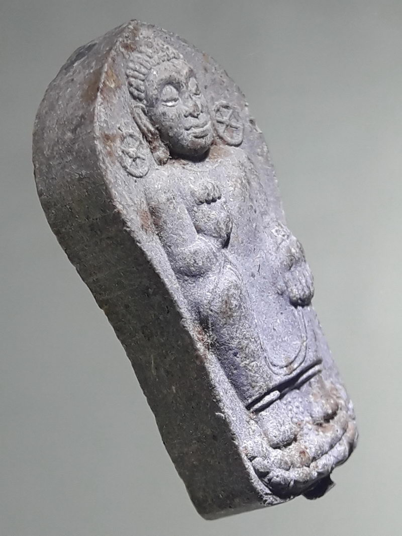 รหัสสินค้า พระเนื้อดิน ผง ว่าน 10531 พระประทานพรเนื้อผงฝังตะกรุด ไม่ทราบที่