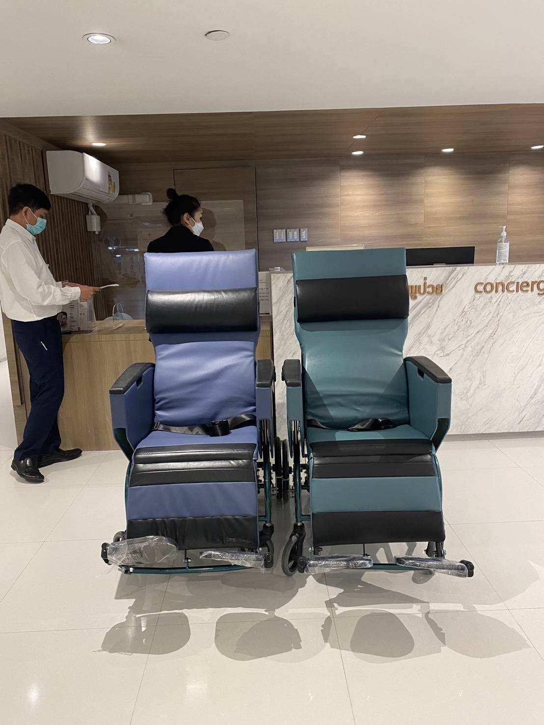 รถเข็นปรับเอนนอน แบรนด์ญี่ปุ่น Matsunaga Wheelchair (車いす) รุ่น FR31TR ขนาดมาตรฐาน เปิดประสบการณ์นอนที่สบายที่สุด + แถมฟรี สายรัดกันตก (รุ่นยอดนิยม)