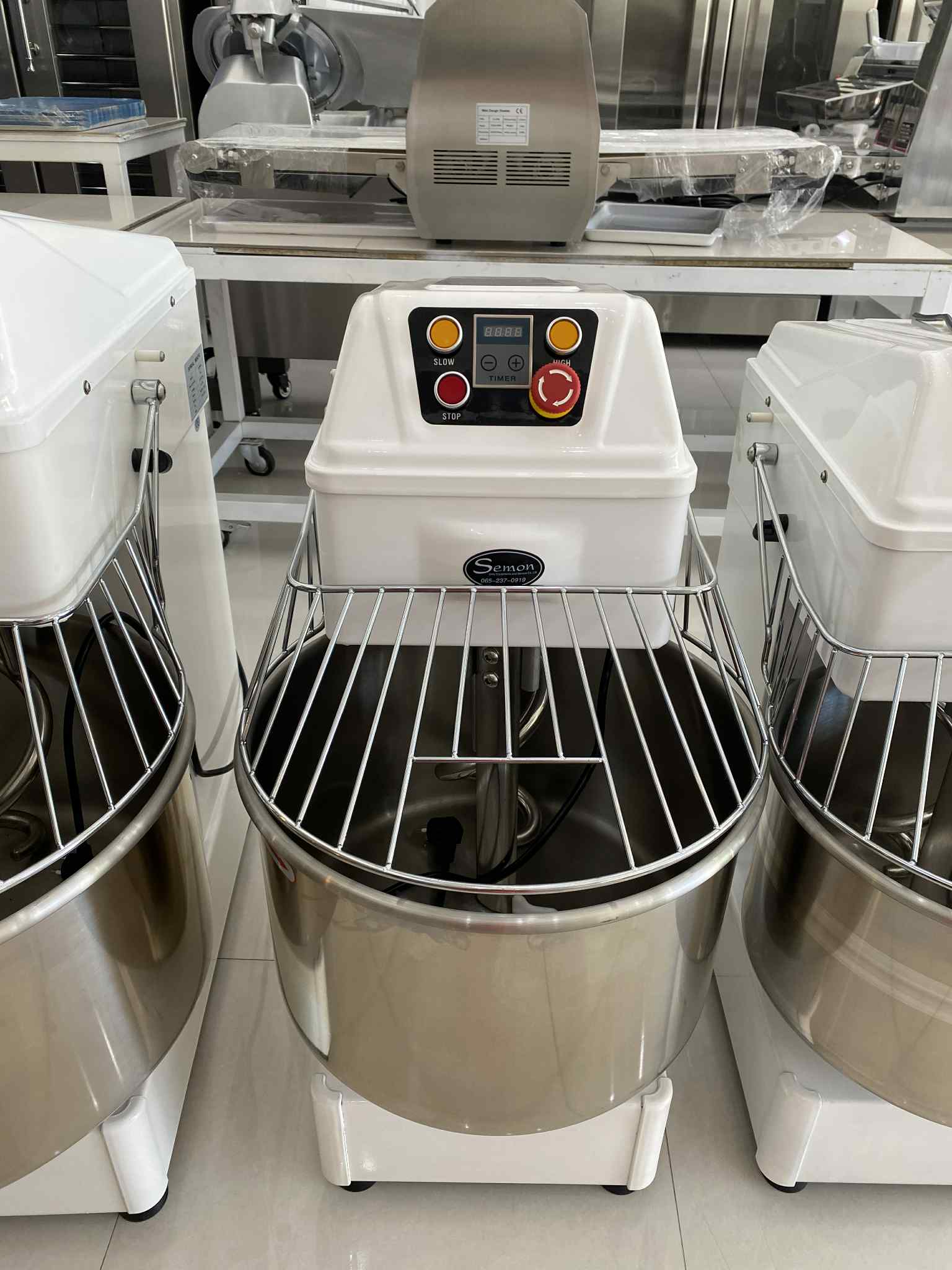 เครื่องนวดแป้ง 40 ลิตร 2 สปีด Si-SM40 แบรนด์ Semon