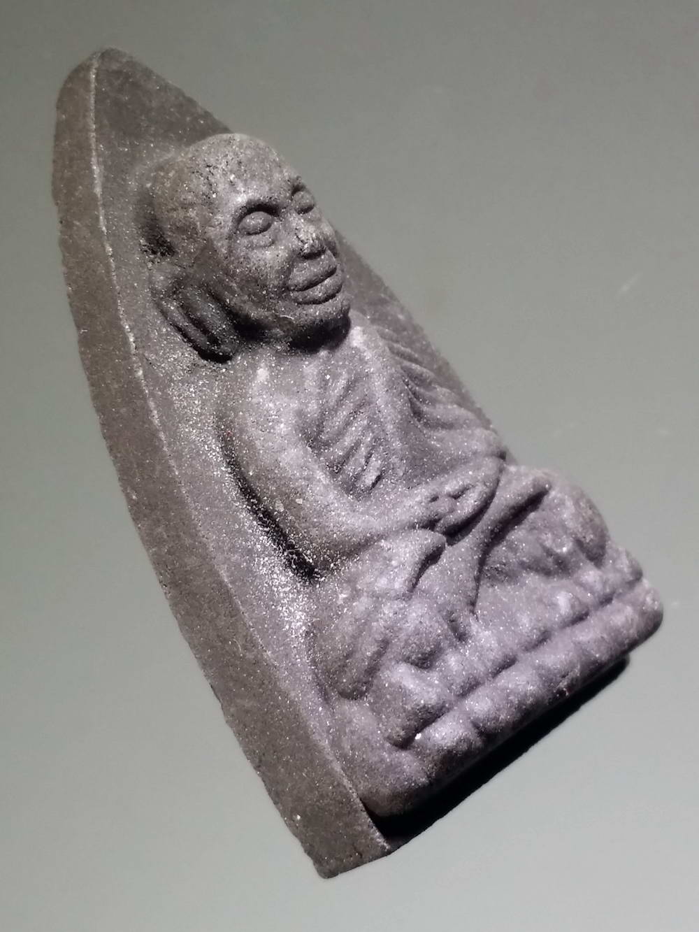 รหัสสินค้า พระมีกล่อง 201 หลวงปู่ทวดเหยียบน้ำทะเลจืด วัดช้างให้ จังหวัดปัตตานี รุ่นปลดหนี้ สร้างปี 2542