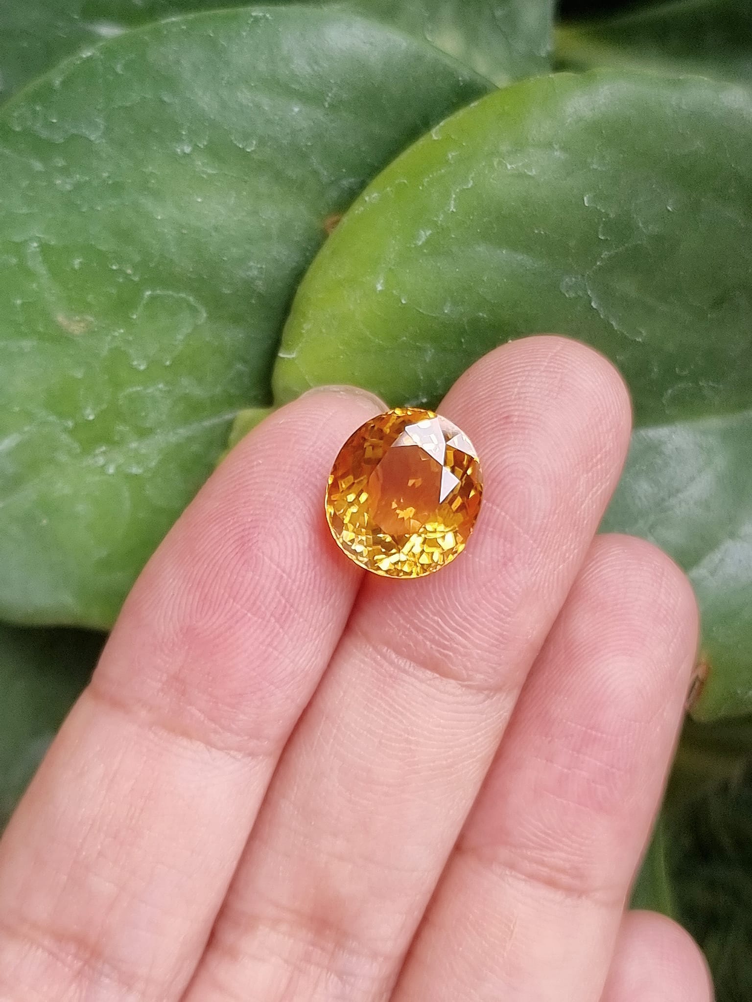 5.77กะรัต พลอยซิทรินไข่ เม็ดใหญ่ สีเหลืองทองธรรมชาติ