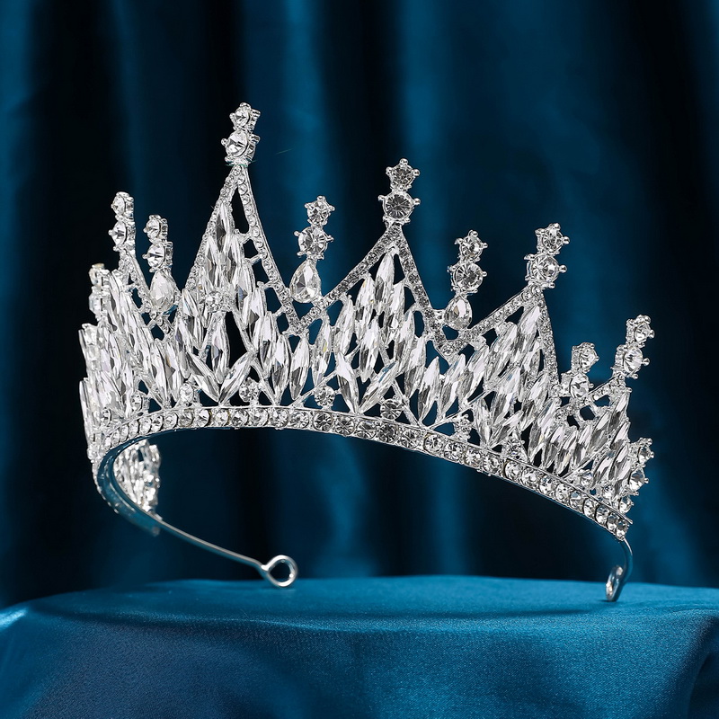 As2325- พร้อมส่งจากไทย มงกุฎเพชรประดับ แวววาว สวยหรูดูแพงเหมือนแบบ เด็กโต-ผู้ใหญ่ เส้นผ่าศูนย์กลาง 14cm.ดัดปรับขนาดได้เล็กน้อย