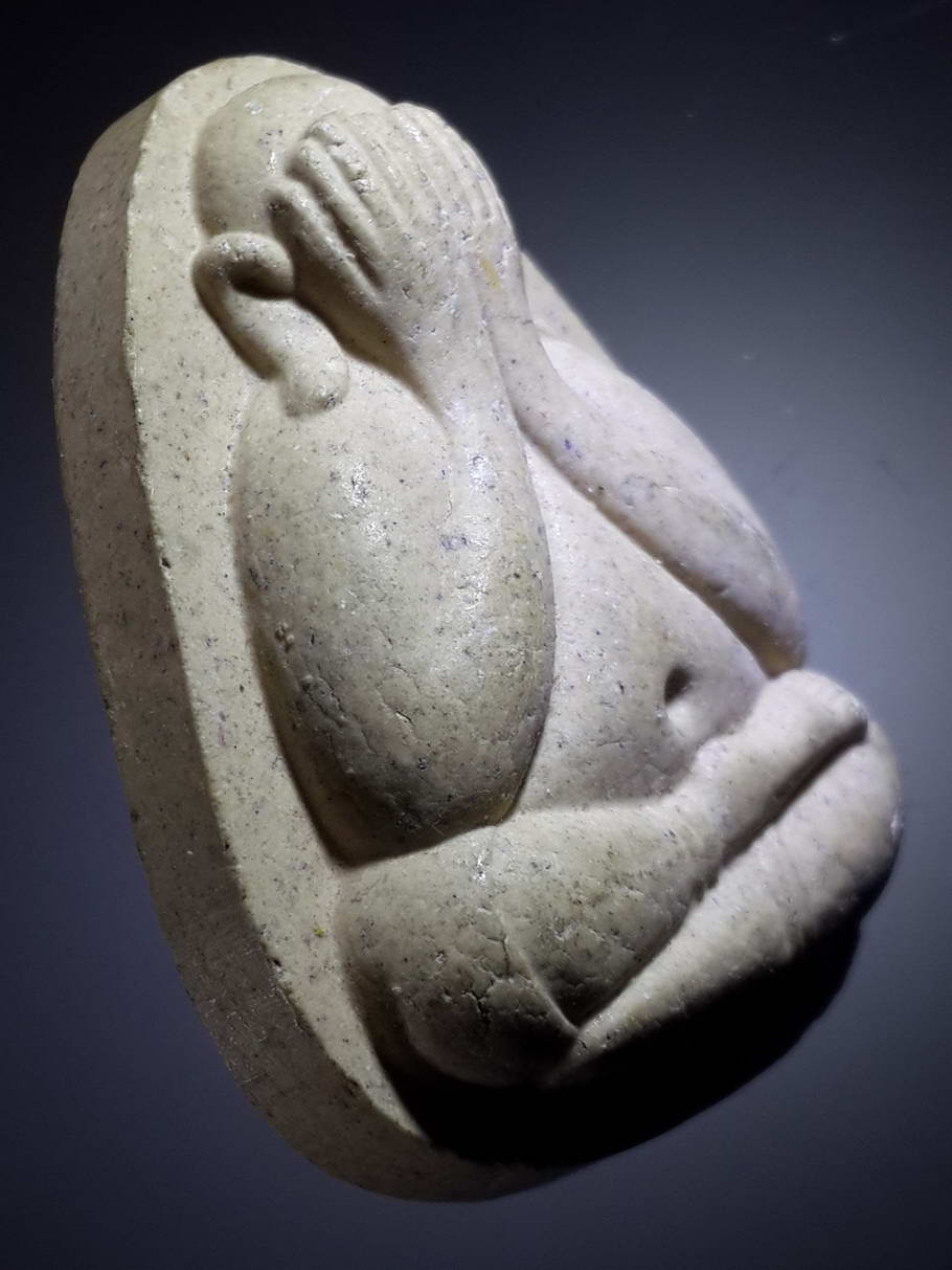 รหัสสินค้า พระปิดตา ทั่วไป 176 พระปิดตาเนื้อผงจัมโบ้ เป็งปุ๊ด วัดพระธาตุสบฝาง จังหวัดเชียงใหม่ สร้างปี 2555 ที่ระลึกในงานจุลกฐิน พระรายการนี้ให้เช่าบูชาแล้ว