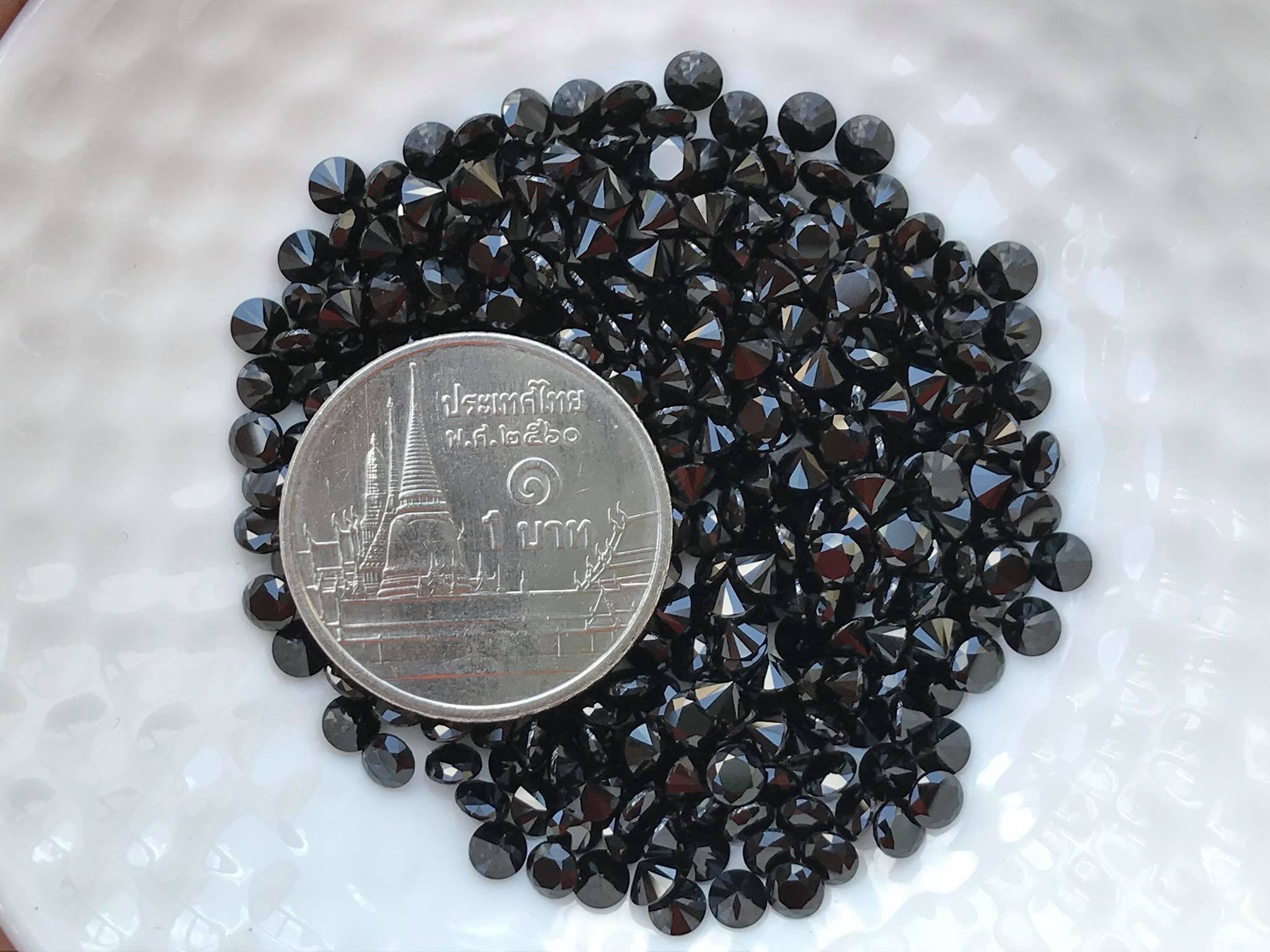 นิลกลม 3.0 มม. 5 กะรัต