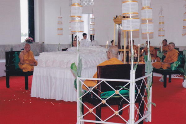 รหัสสินค้า พระมหากษัตริย์ และบุคคลสำคัญ 352 เหรียญที่ระลึก ทรงยินดี ในหลวงรัชกาลที่ ๙ เนื้อทองแดง วัดศรีสุดารามวรวิหาร กรุงเทพ