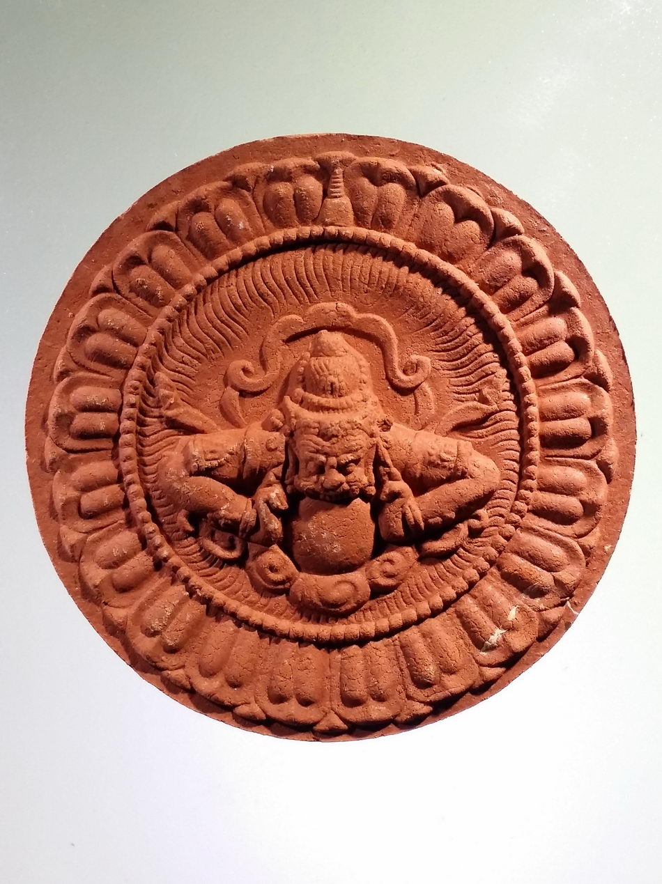 รหัสสินค้า จตุคามรามเทพ 413 จตุคามรามเทพ รุ่นมหาปาฏิหาริย์มั่งมีทรัพย์ เนื้อว่านแดง ขนาด 5.6 cm จตุคามรามเทพ รุ่น มหาปาฎิหารย์มั่งมีทรัพย์ ปีพ.ศ. 2550