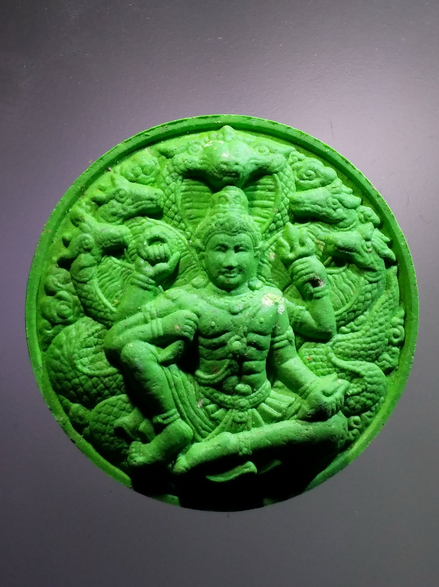 รหัสสินค้า พระมีกล่อง 702 องค์ดำพ่อท้าวจตุคามรามเทพ รุ่นเศรษฐีทันใจ วัดพระธาตุช่อแฮ พระอารามหลวง จังหวัดแพร่ สร้าง ปี 2550 พระรายการนี้ให้เช่าบูชาแล้ว