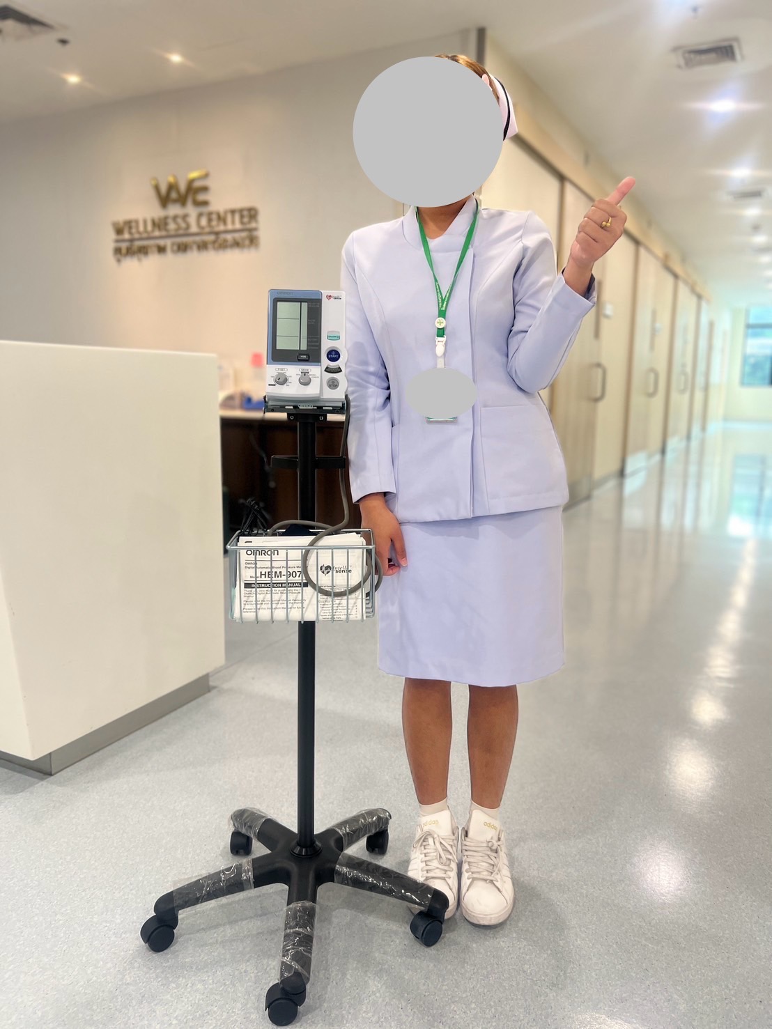 เครื่องวัดความดันโลหิตอัตโนมัติ OMRON รุ่น HEM-907 + พร้อมรถเข็นขาตั้งครบชุด และอุปกรณ์ประกอบการใช้งาน