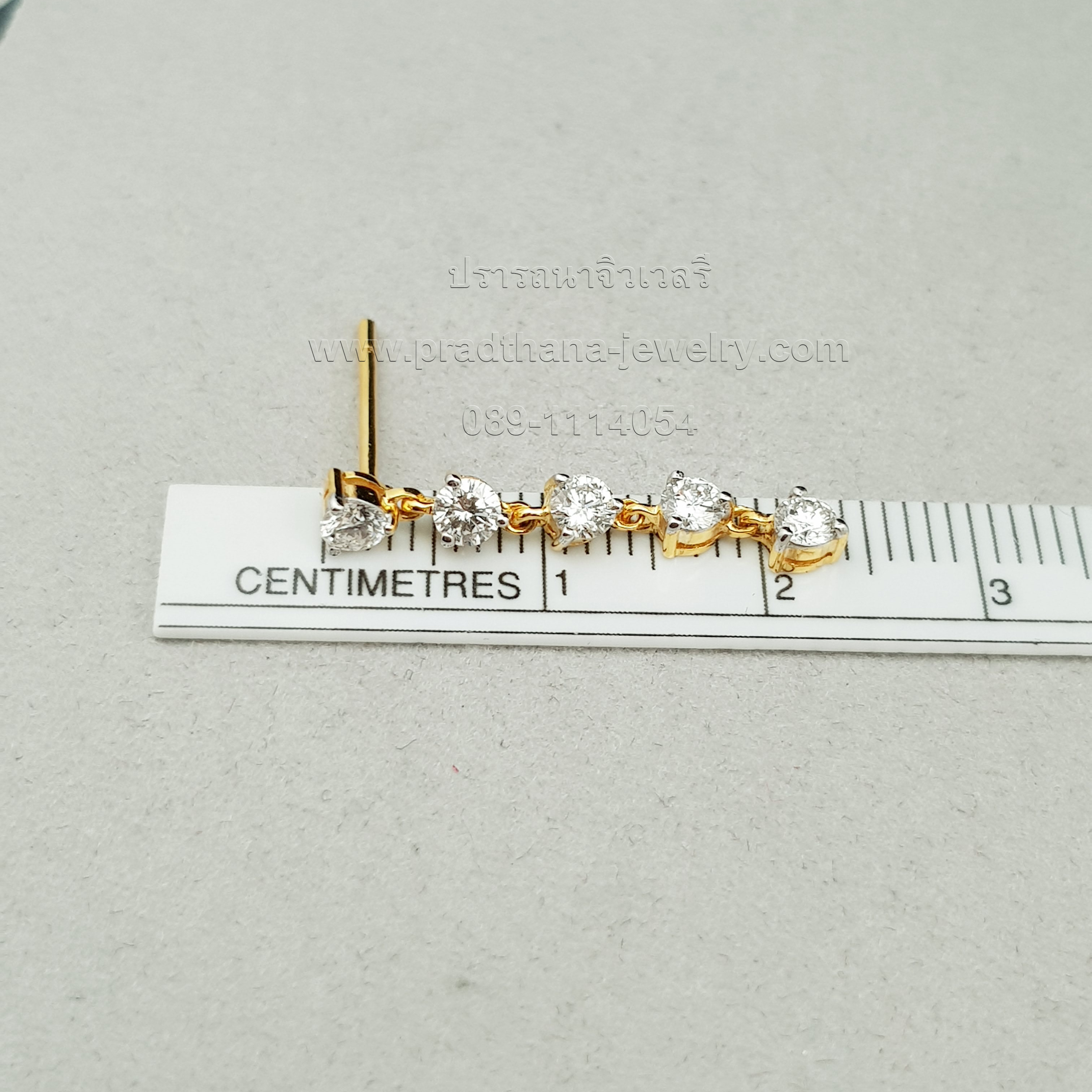 ต่างหูเพชรห้อยสายยาว **ขายแล้ว**