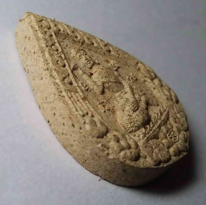 รหัสสินค้า พิษณุโลก 028 นางกวักเนื้อผงหลังตรายาง หลวงปู่แขก วัดสุนทรประดิษฐ์ อำเภอบางระกำ จังหวัดพิษณุโลก พระรายการนี้ให้เช่าบูชาแล้ว