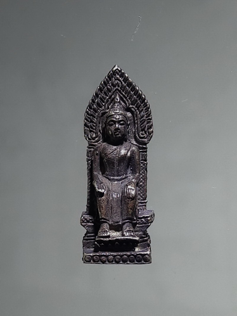 Antig FB 12734 เหรียญหล่อเนื้อทองผสม อุดกริ่ง หลวงพ่อโต วัดบ้านเชี่ยน วัดพิชัยนาวาส จ.ชัยนาท