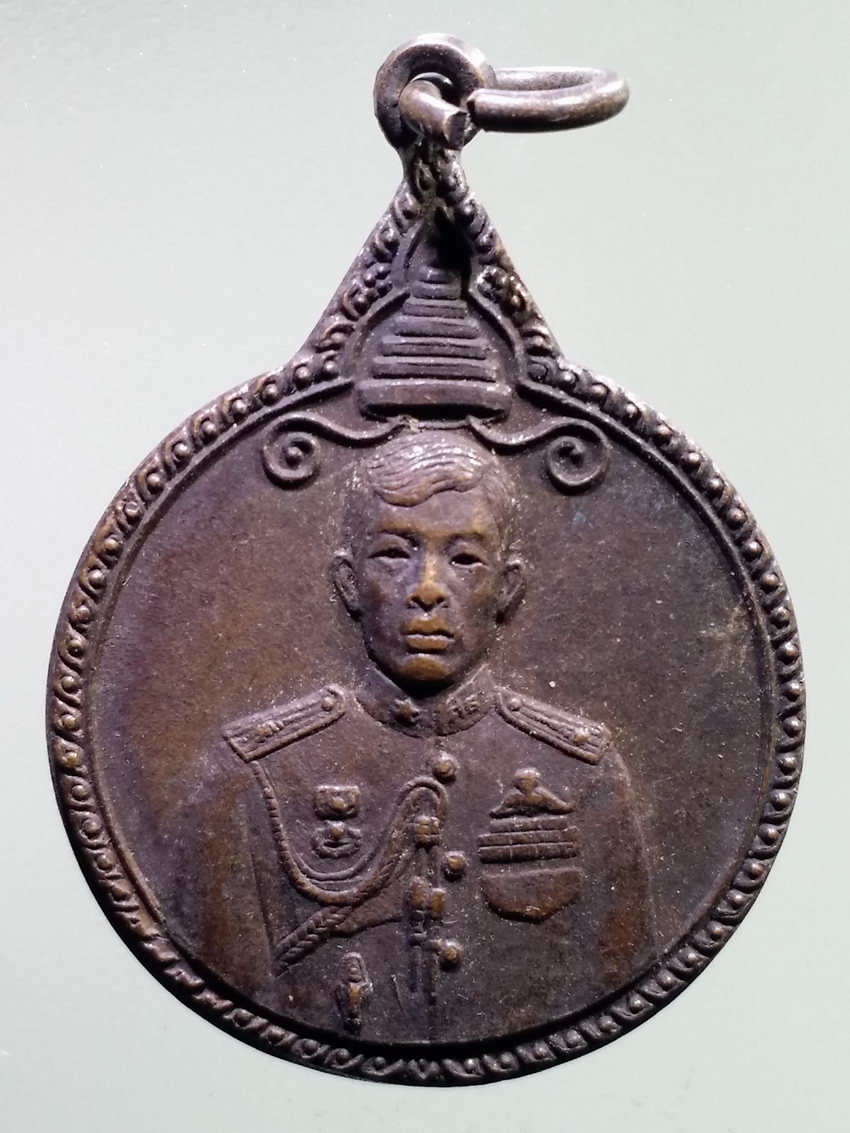 รหัสสินค้า พระมหากษัตริย์ และบุคคลสำคัญ 337 เหรียญรัชกาลที่ 10 ในวโรกาสสำเร็จการศึกษา โรงเรียนเสนาธิการทหารบก สร้างปี 2520 พระรายการนี้ให้เช่าบูชาแล้ว