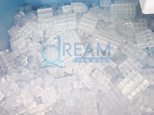 เครื่องทำน้ำเเข็งอัตโนมัติ กำลังการผลิต150-160 กิโลกรัม 24 ชม.