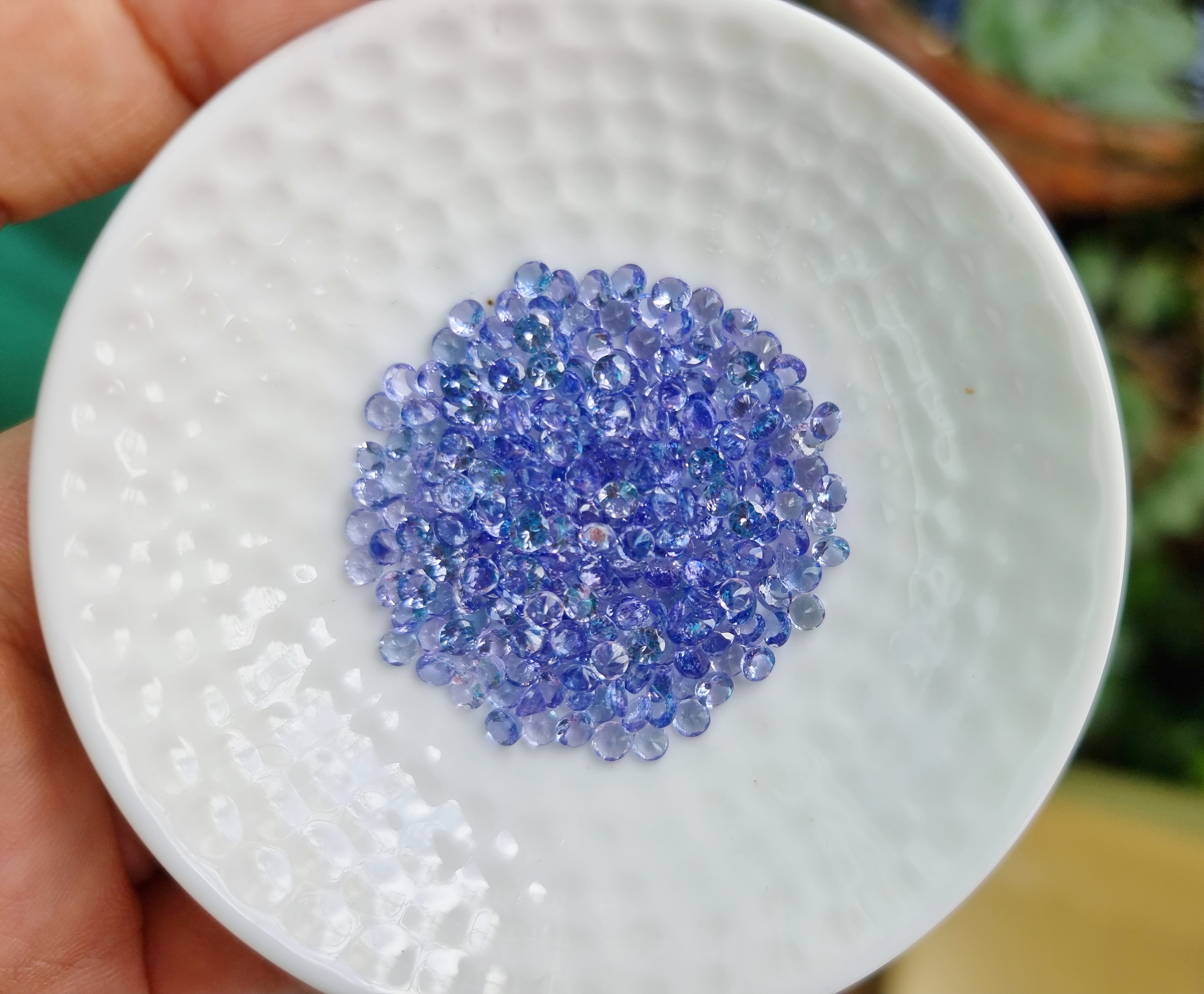 แทนซาไนท์กลม 3.0 mm. 1 กะรัต