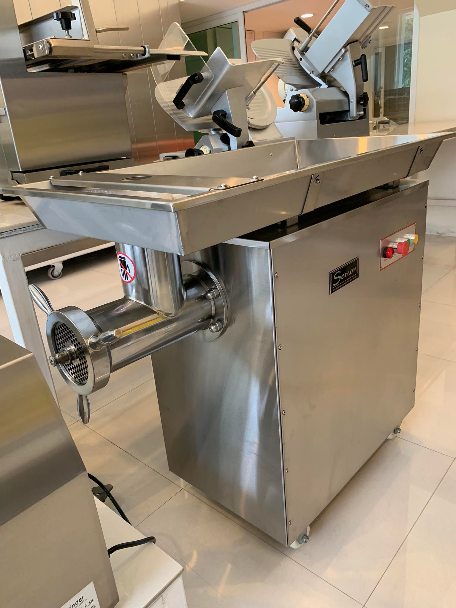 เครื่องบดเนื้อ Si-MM42