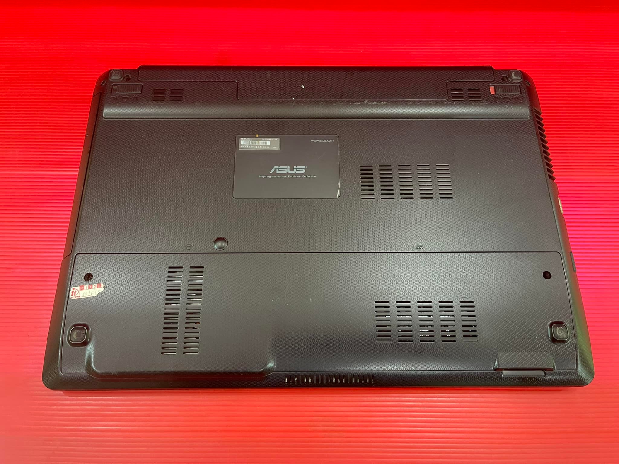 ASUS X45U