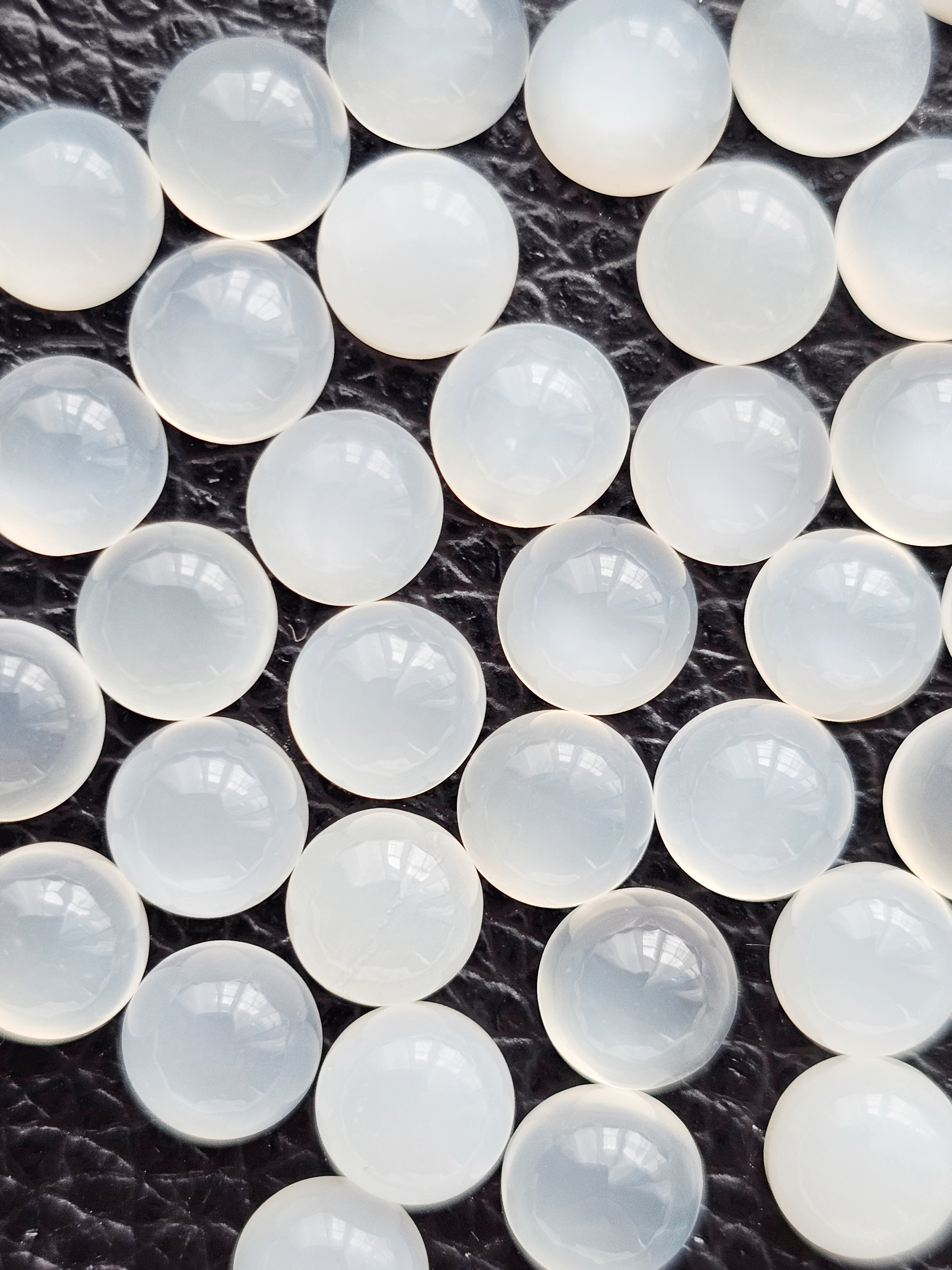 พลอยมูนสโตน 6.0 มม. 5 กะรัต