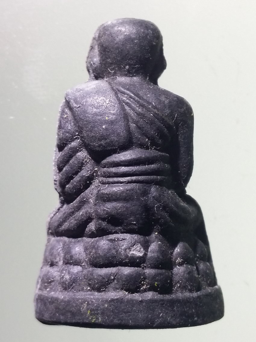 รหัสสินค้า พระไม่ทราบที่ 568 รูปหล่อลอยองค์ หลวงปู่ทวด เนื้อผงใบลาน ไม่ทราบที่