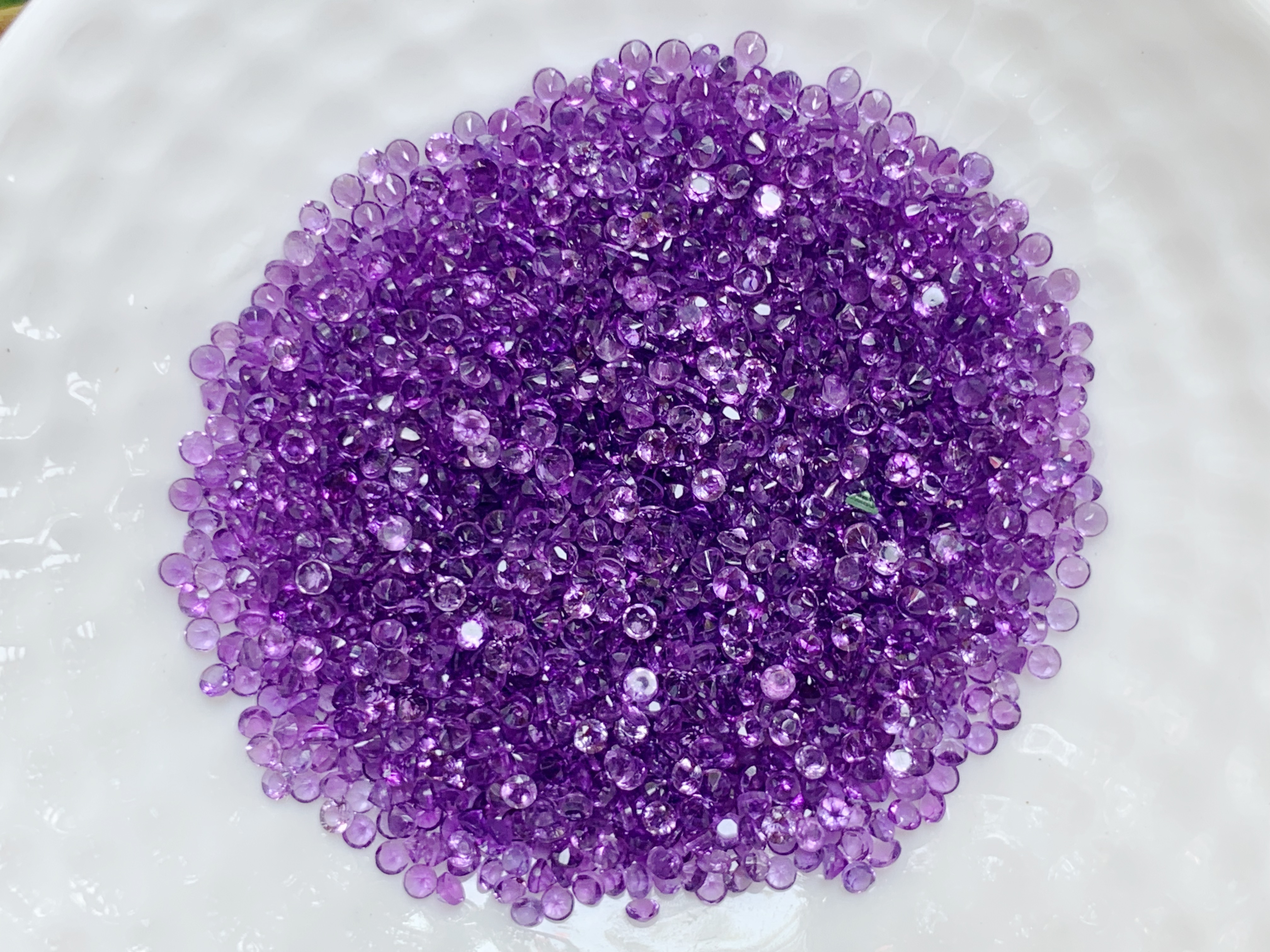 Amethyst อเมทิสกลม 1.7 มม. 5 กะรัต