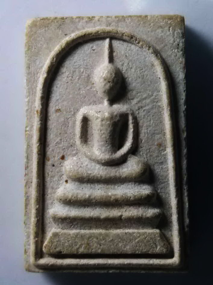 รหัสสินค้า พระสมเด็จ วัดต่างๆ 278 พระสมเด็จเนื้อผงหลัง ตรายาง (ปั๊มเป็นรูปยันต์ห้า) นะโมพุทธายะ ไม่ทราบที่