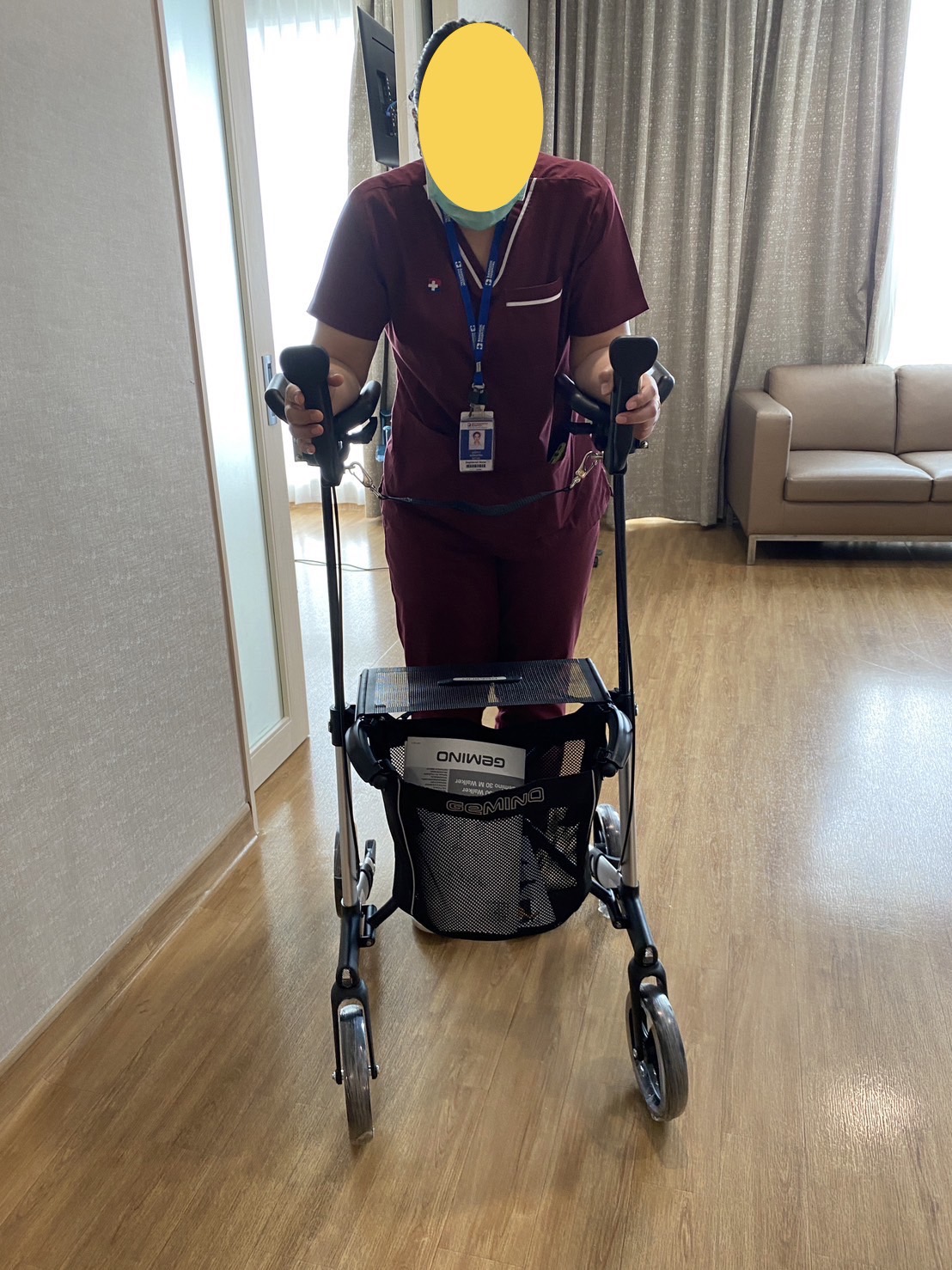 รถเข็นช่วยพยุงเดิน รุ่น Gemino 30 Walker มีที่รองแขน มีเบาะนั่งได้ พับเก็บได้ ใส่ของได้ รองรับน้ำหนักสูงสุด 150 กิโลกรัม แบรนด์ยุโรป (รุ่น TOP)