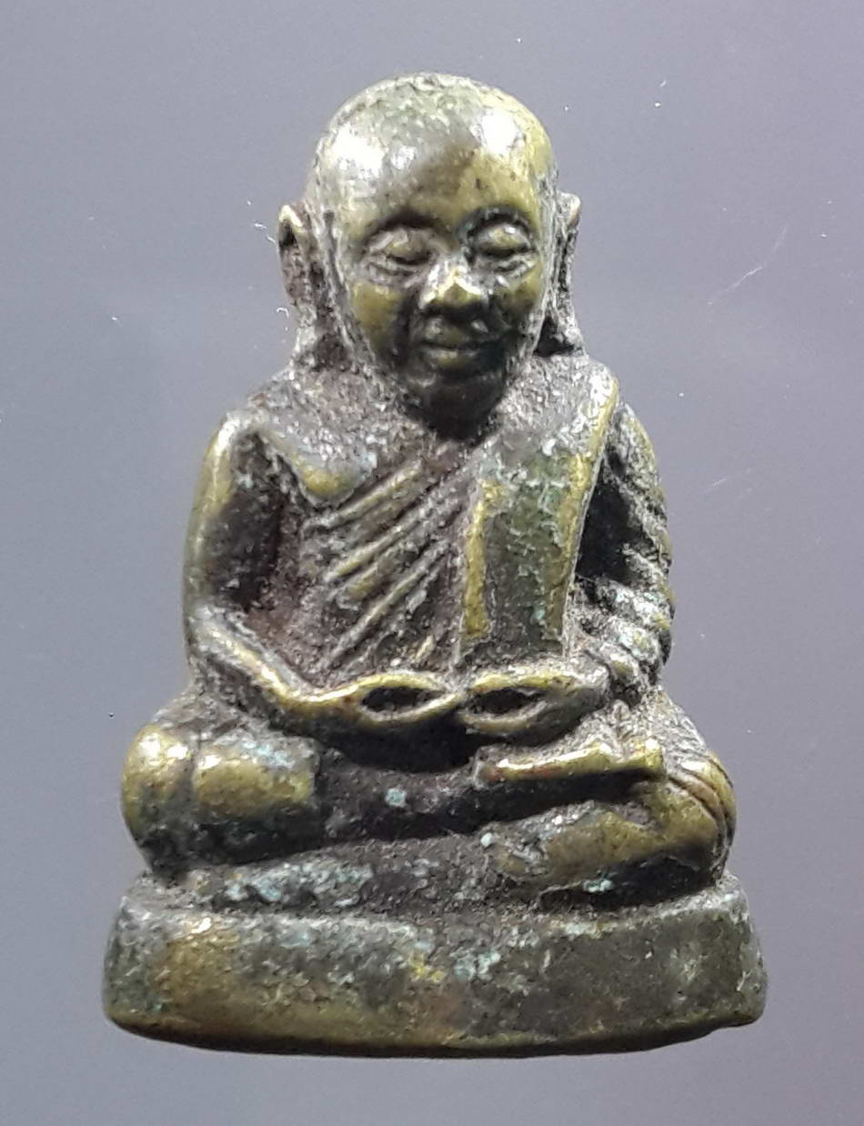 รหัสสินค้า พระกริ่ง พระหล่อ 217 รูปหล่อหลวงพ่อเงิน วัดบางคลาน จ.พิจิตร ไม่ทราบปีที่สร้าง พระรายการนี้ให้เช่าบูชาแล้ว