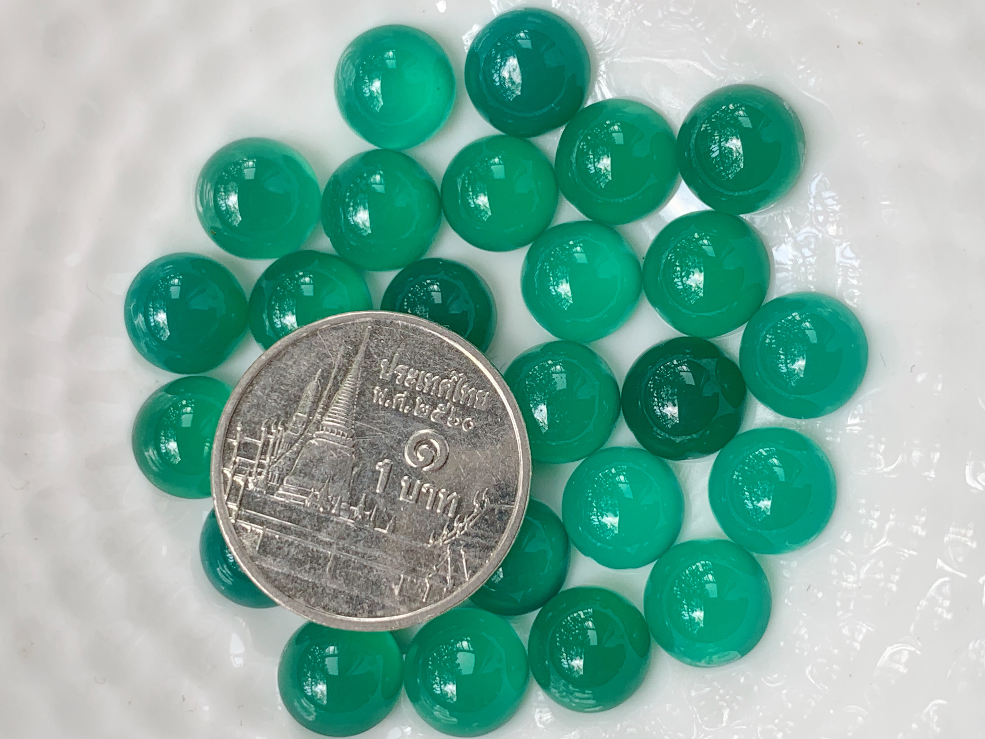 โมรากลมหลังเบี้ย 8 มม. 20 กะรัต