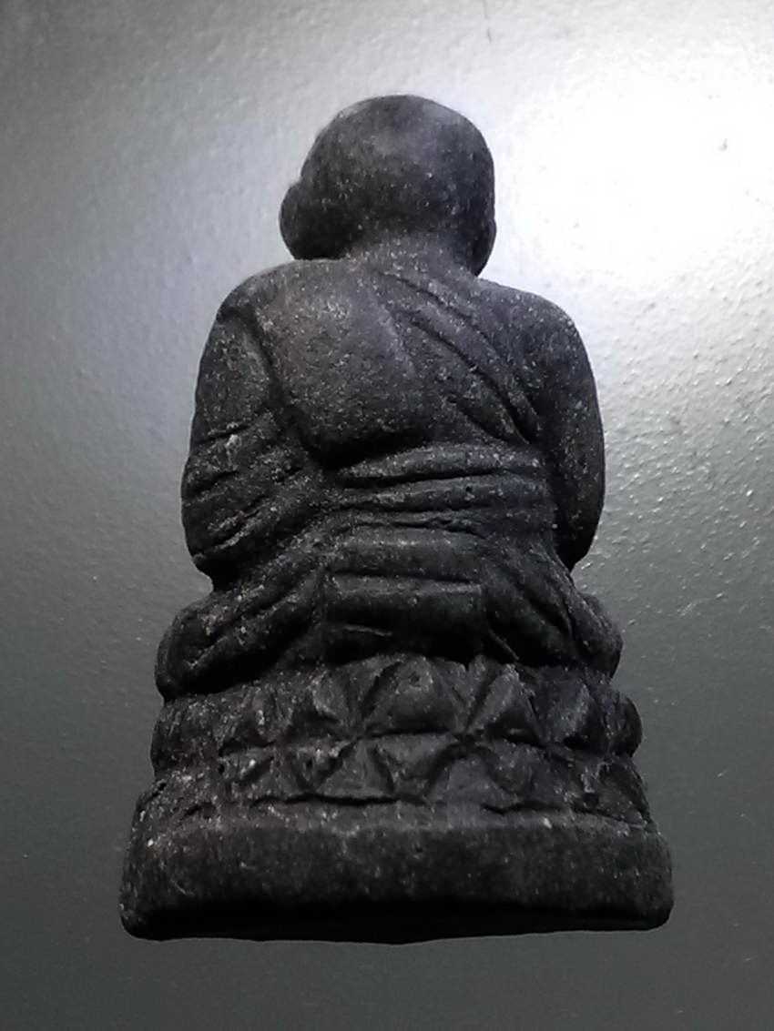 รหัสสินค้า หลวงปู่ทวด วัดต่างๆ 506 รูปหล่อลอยองค์ บัวรอบ หลวงปู่ทวด วัดช้างให้ จังหวัดปัตตานี ไม่ทราบปีที่สร้าง พระรายการนี้ให้เช่าบูชาแล้ว