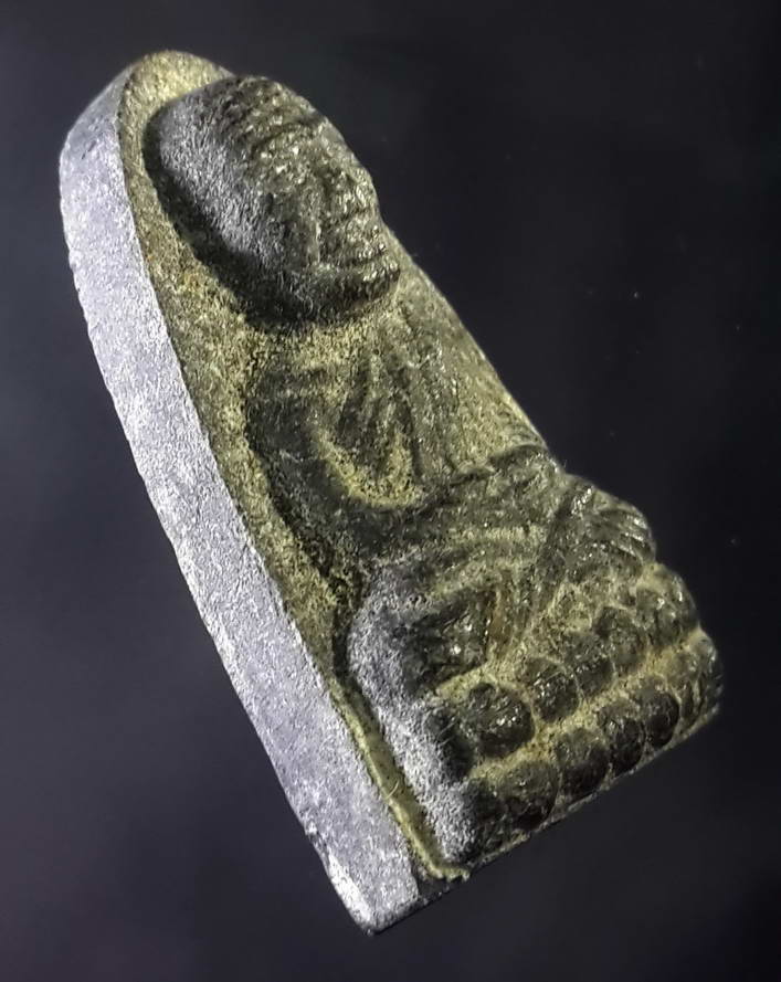 รหัสสินค้า หลวงปู่ทวด วัดต่างๆ 076 หลวงปู่ทวด วัดช้างให้ จังหวัดปัตตานี หลังยันต์นะเฉลียวเพชร (พิมพ์กลาง)