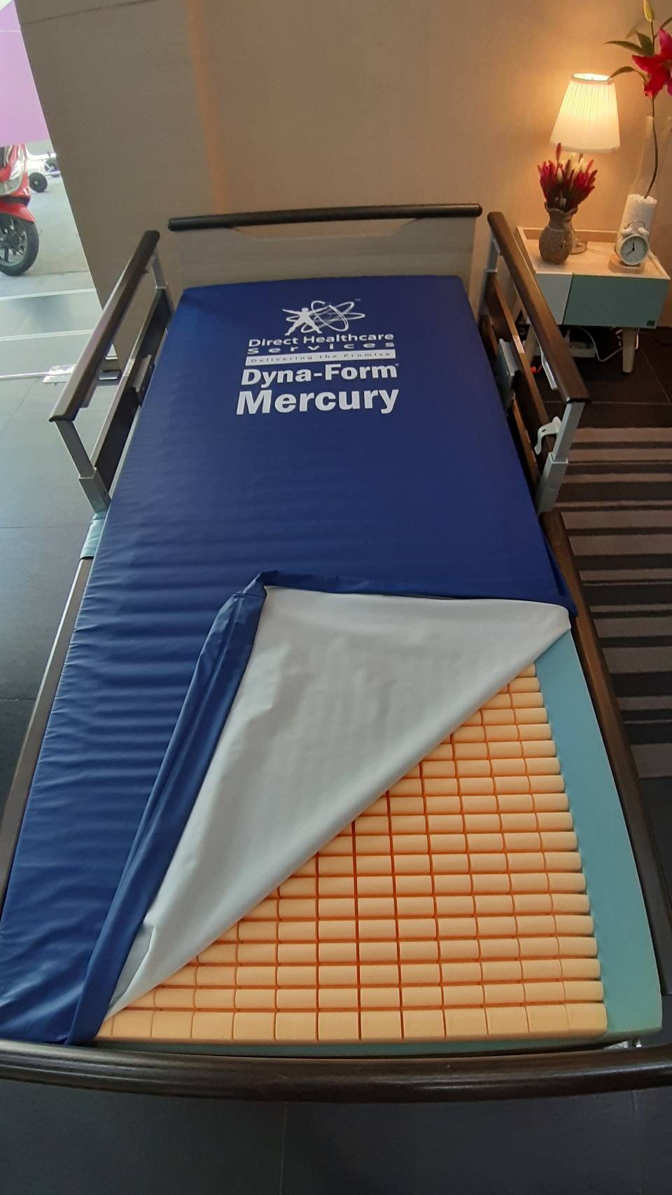 ที่นอนโฟมช่วยลดโอกาสในการเกิดแผลกดทับ MERCURY รุ่นหนา 15 cm. (Mercury Polyurethane Foam) ของแท้ รับประกันศูนย์ไทย
