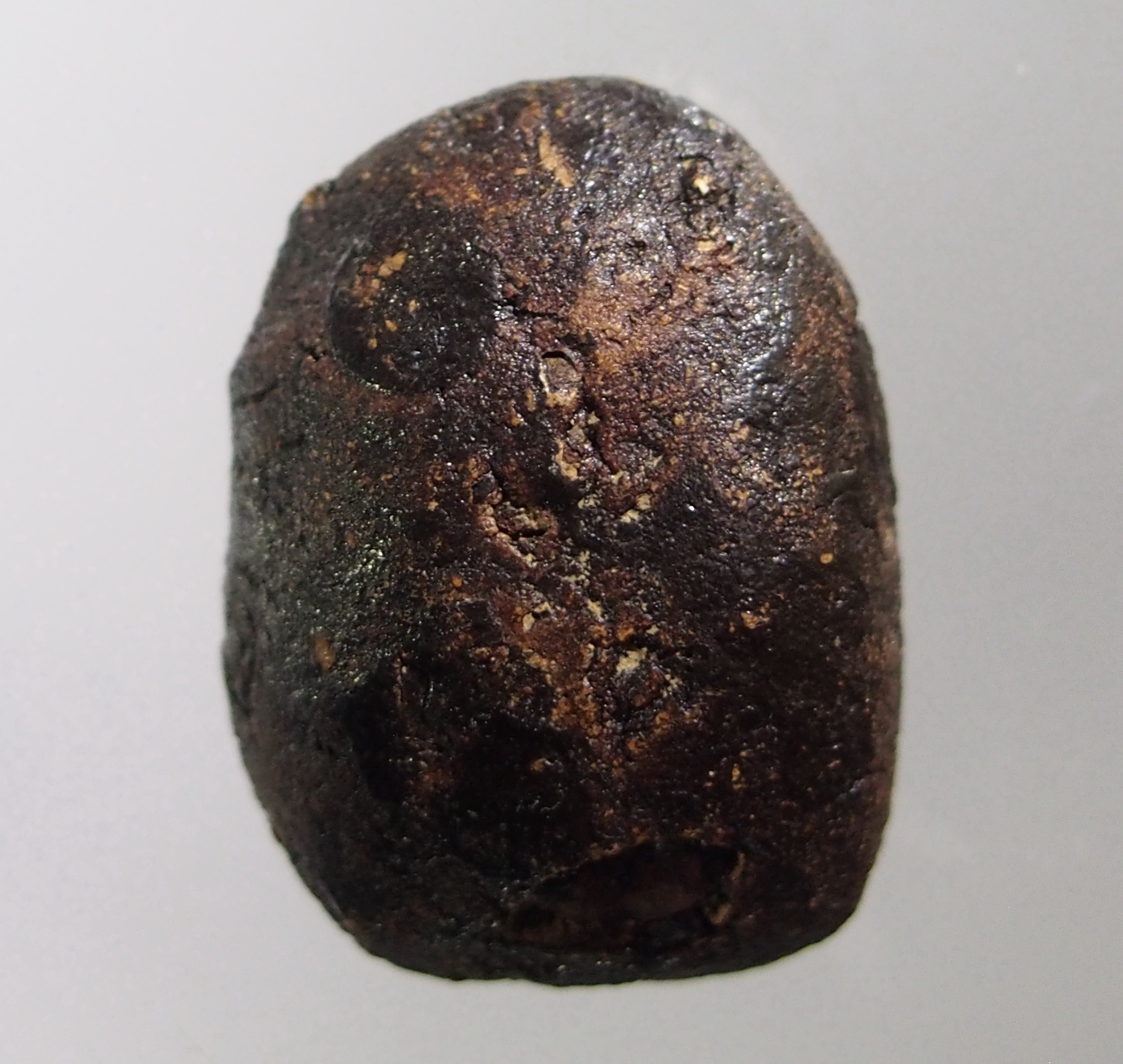 Antig on TT 010 พระปิดตา เนื้อผง จุ่มรักแดง (รักน้ำเกลี้ยง) เนื้อหาเก่ามีอายุเกจิยุคเก่าสร้าง เชิญครับไม่แพง พระรายการนี้ให้เช่าบูชาแล้ว