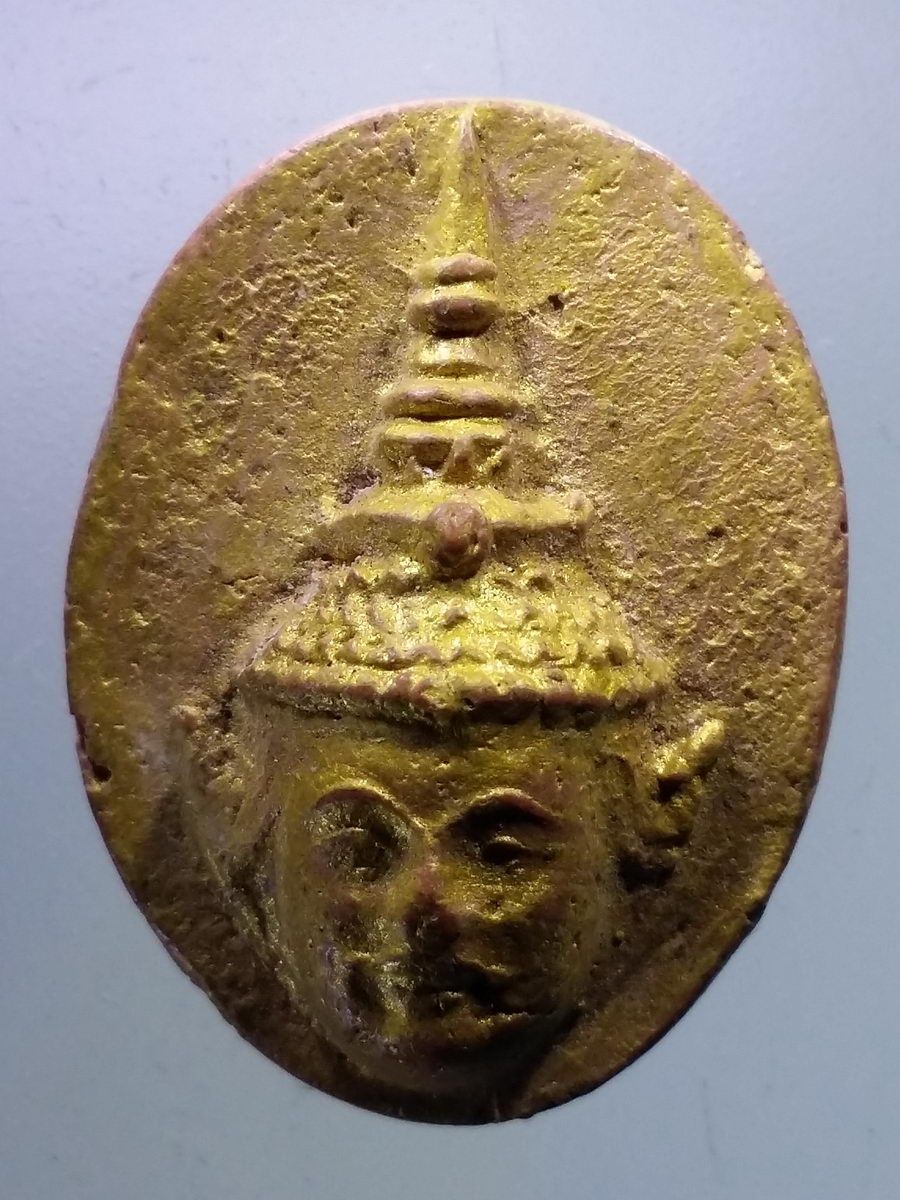 รหัสสินค้า พระเนื้อดิน เนื้อผง เนื้อว่าน 8606 พระลักษณ์หน้าทอง ไม่ทราบสำนัก